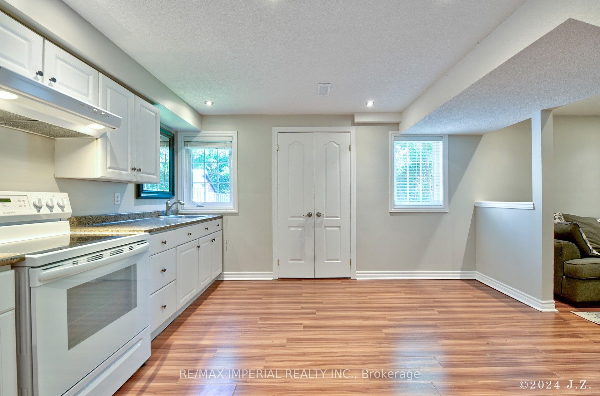 73 Storybook Crescent BSMT, Markham, ON L6E 2B7 photo 3