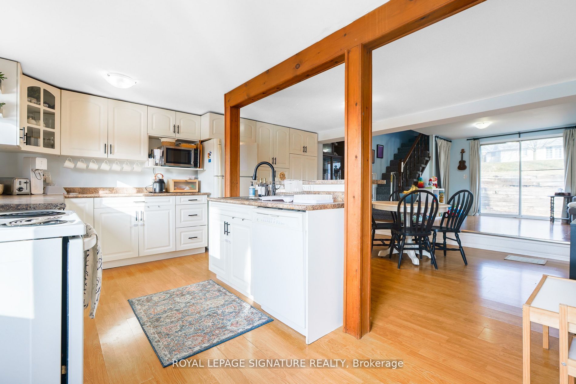17 Valley Road, Whitchurch-Stouffville, ON L4A 7X3 photo 3