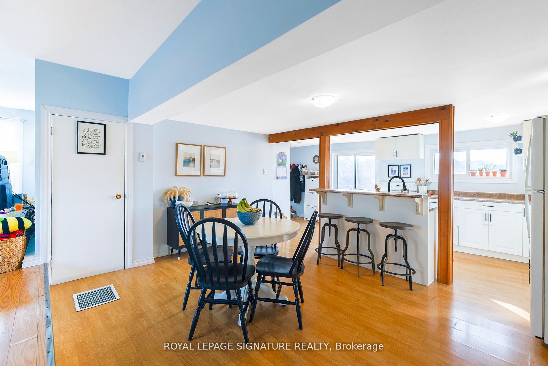 17 Valley Road, Whitchurch-Stouffville, ON L4A 7X3 photo 4