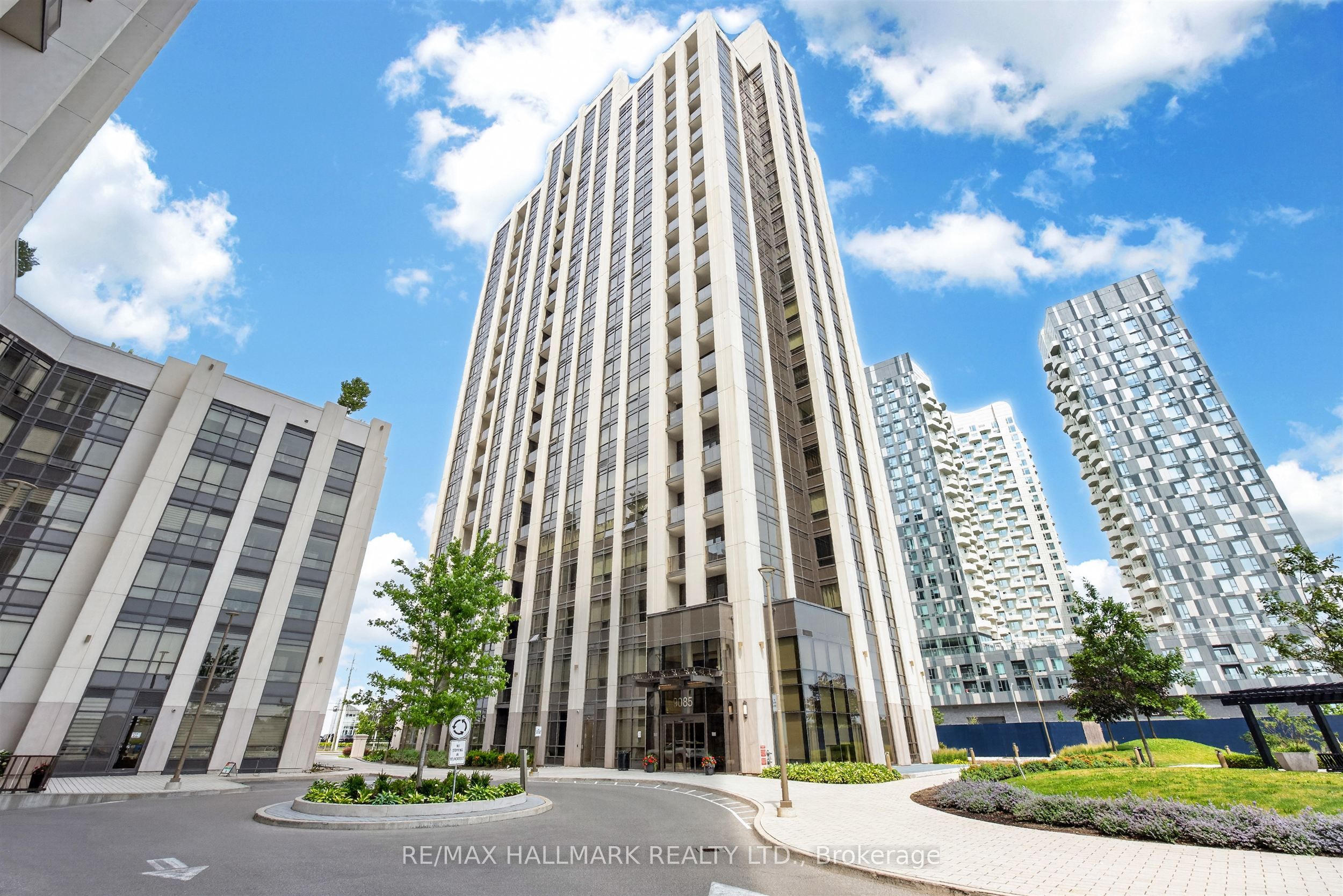 9085 Jane Street 219, Vaughan, ON L4K 0L8