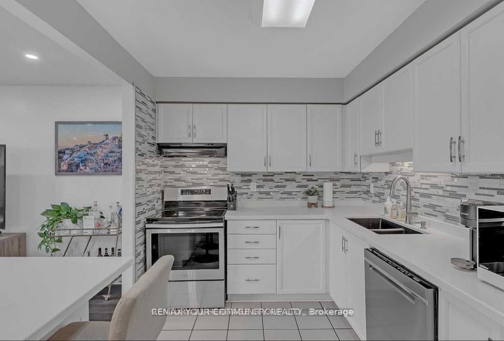 309 Major Mackenzie Drive 1014, Richmond Hill, ON L4C 9V5 photo 5