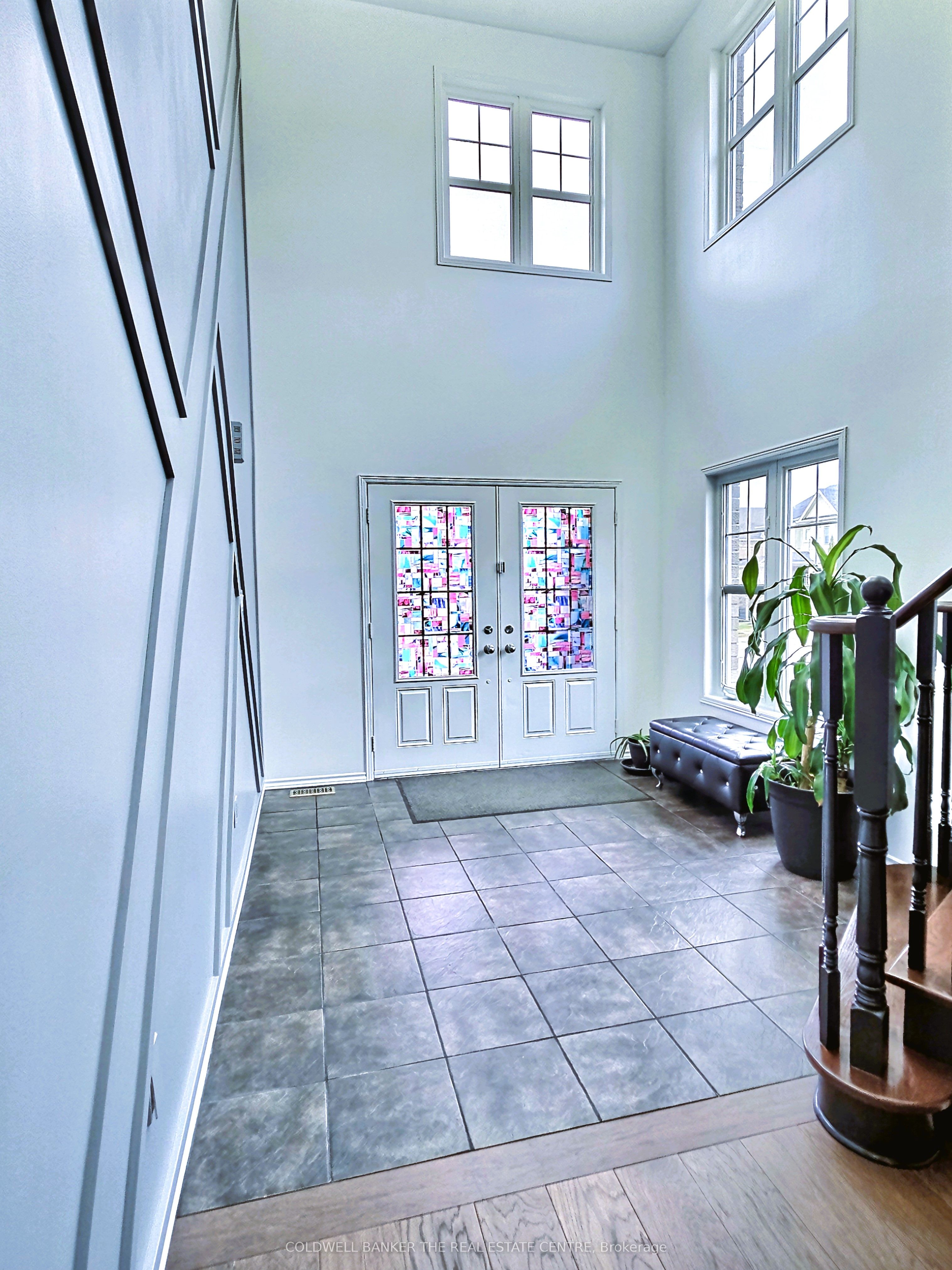 1 Rutherford Road, Bradford West Gwillimbury, ON L3Z 0A5 photo 3