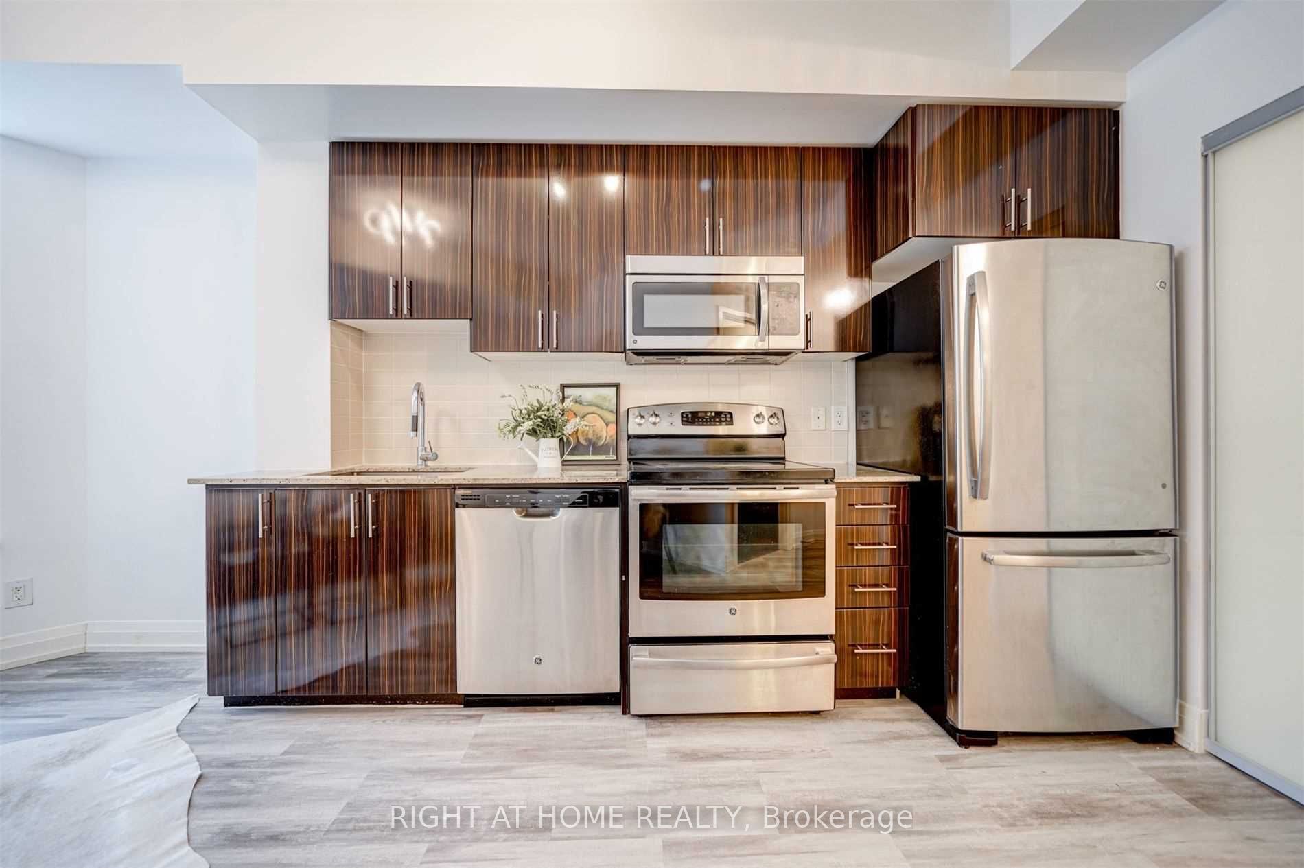 7171 Yonge Street 511, Markham, ON L3T 0C5 photo 4