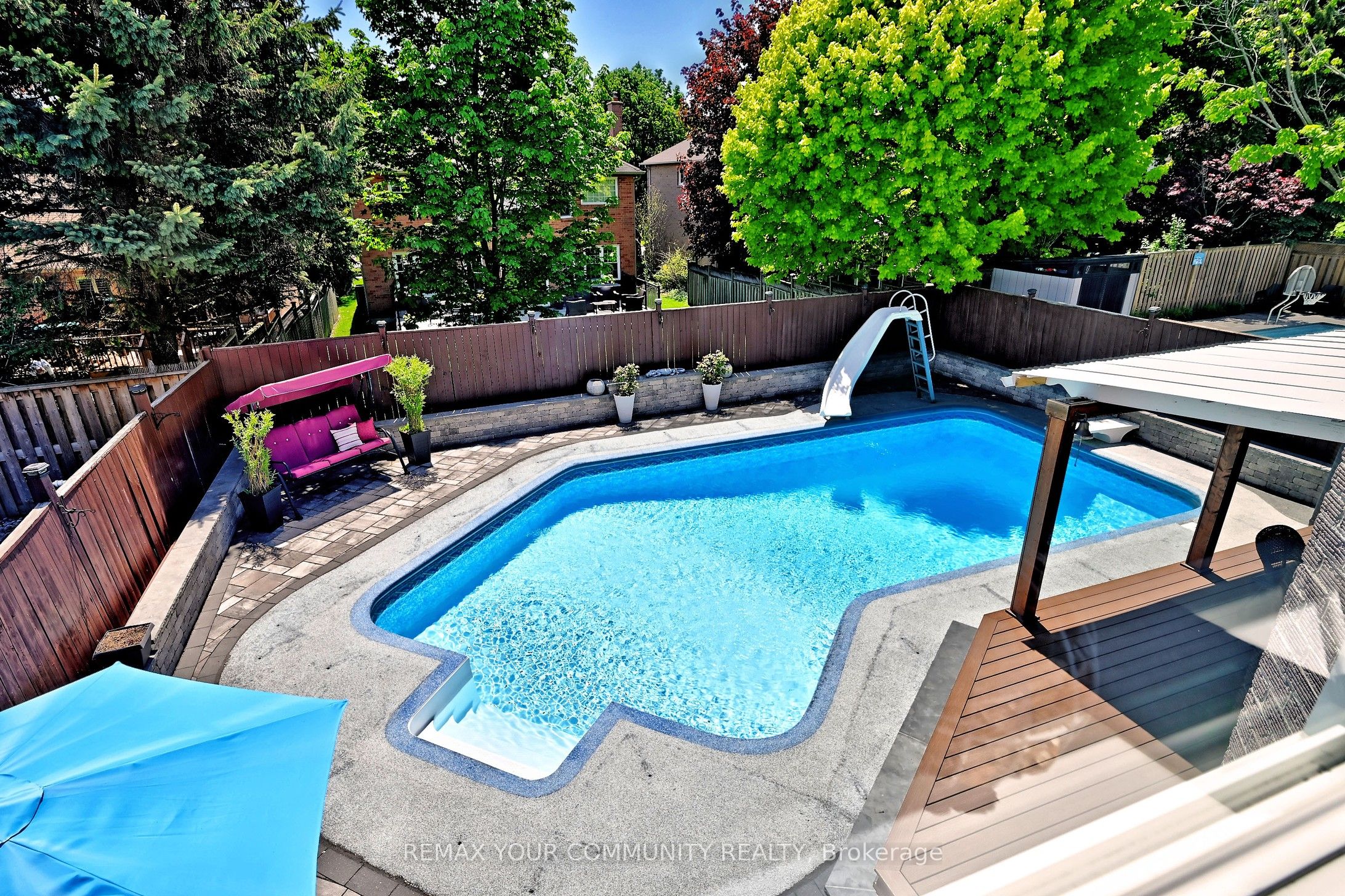 48 Haskell Crescent, Aurora, ON L4G 5T3 photo 4