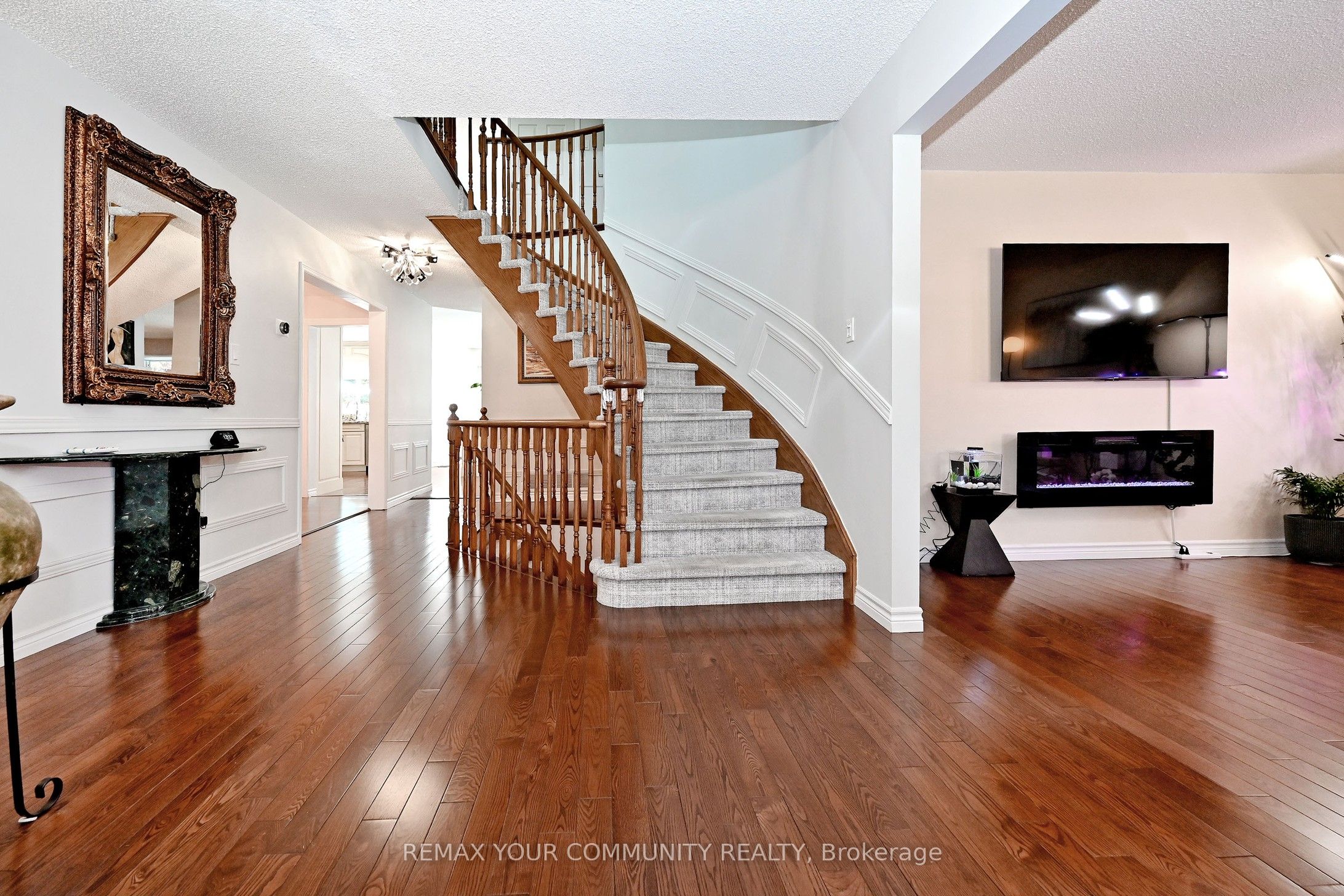 48 Haskell Crescent, Aurora, ON L4G 5T3 photo 5