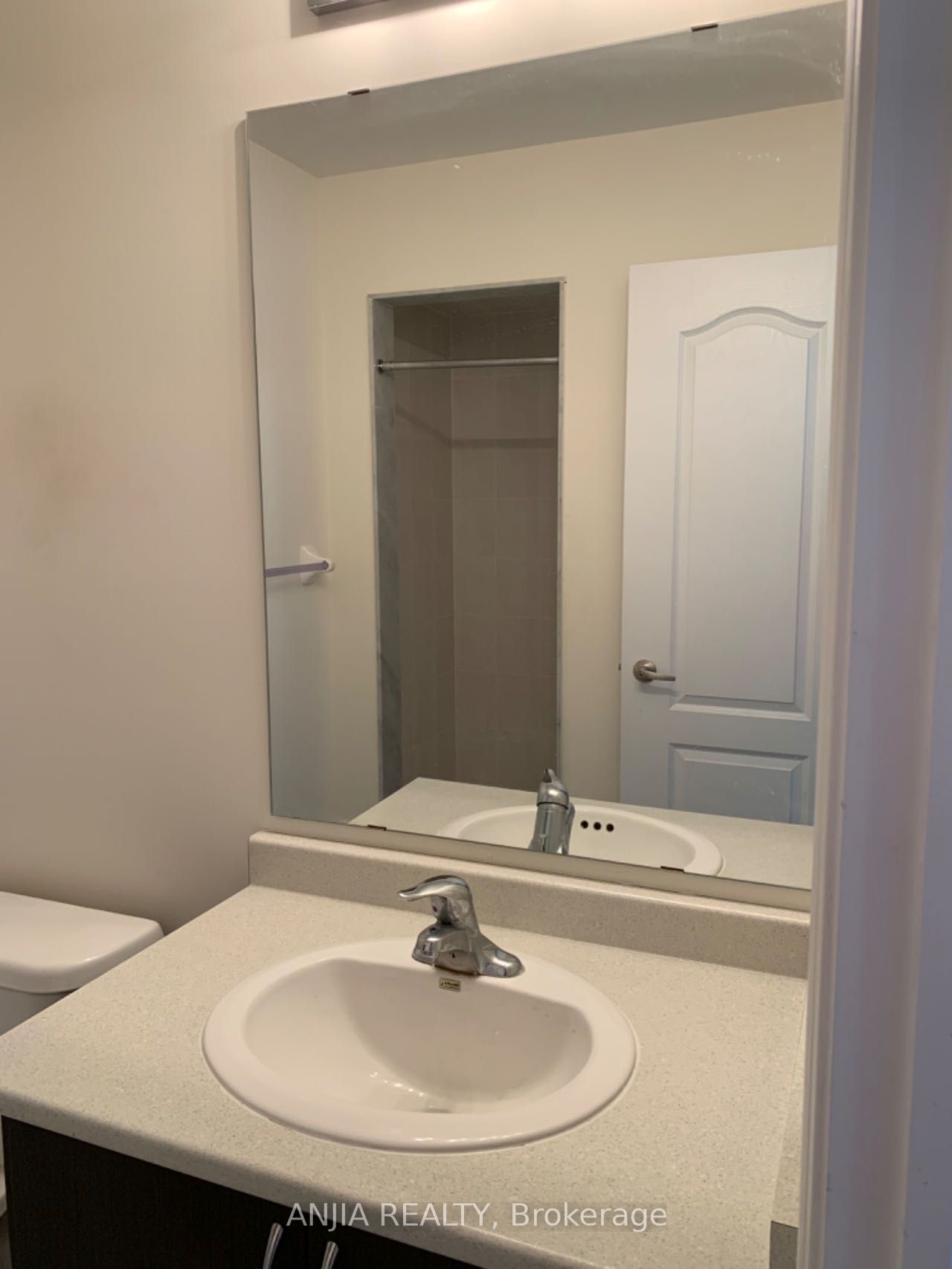 23 Bishop's Gate, Markham, ON L6C 0T8 photo 4