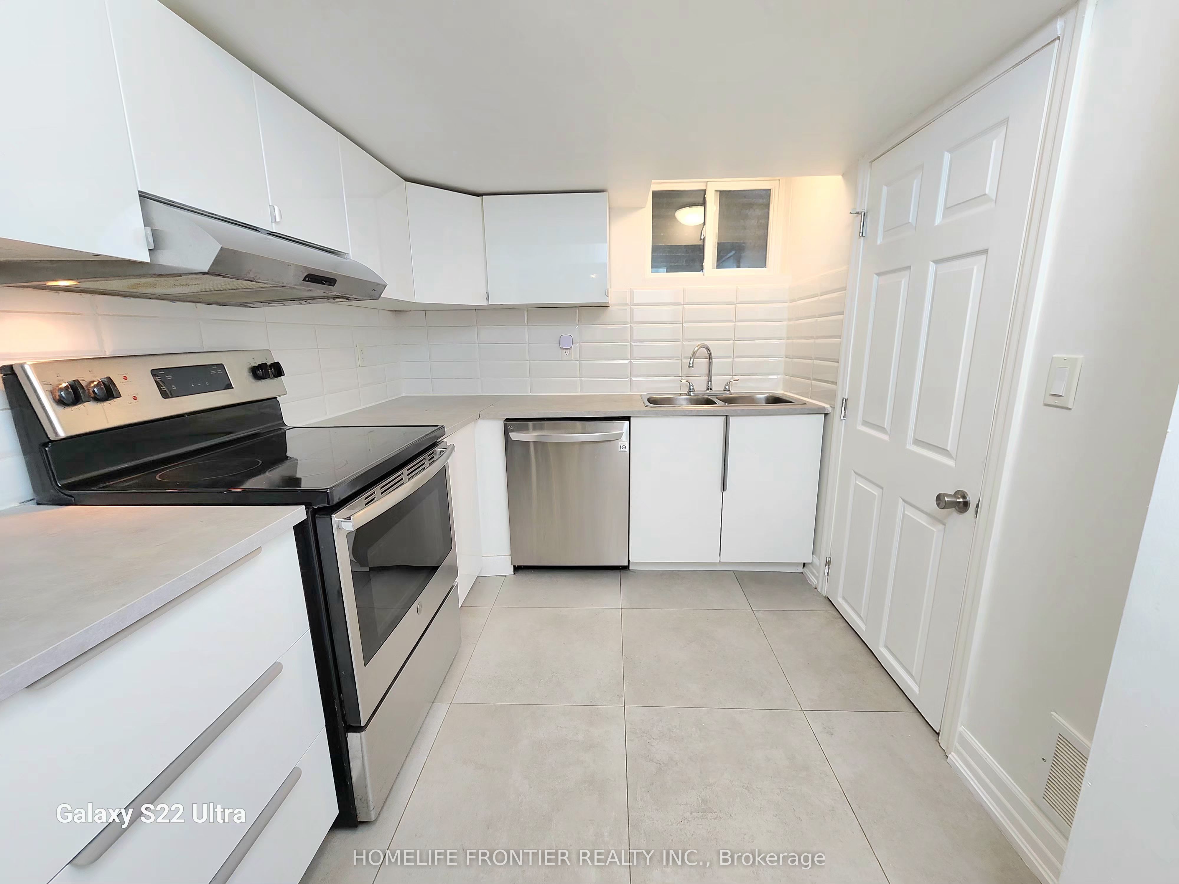 764 Gorham Street Bsmt, Newmarket, ON L3Y 1L6 photo 4