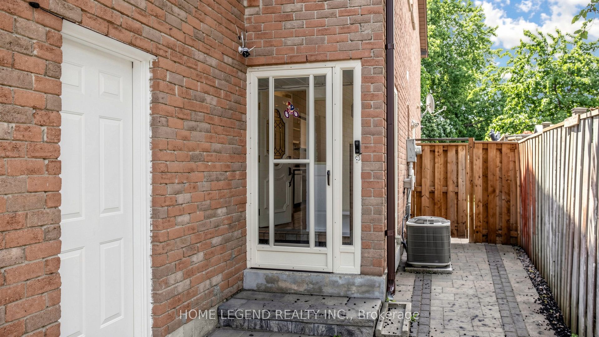 79 Upton Crescent, Markham, ON L3R 3T3 photo 3