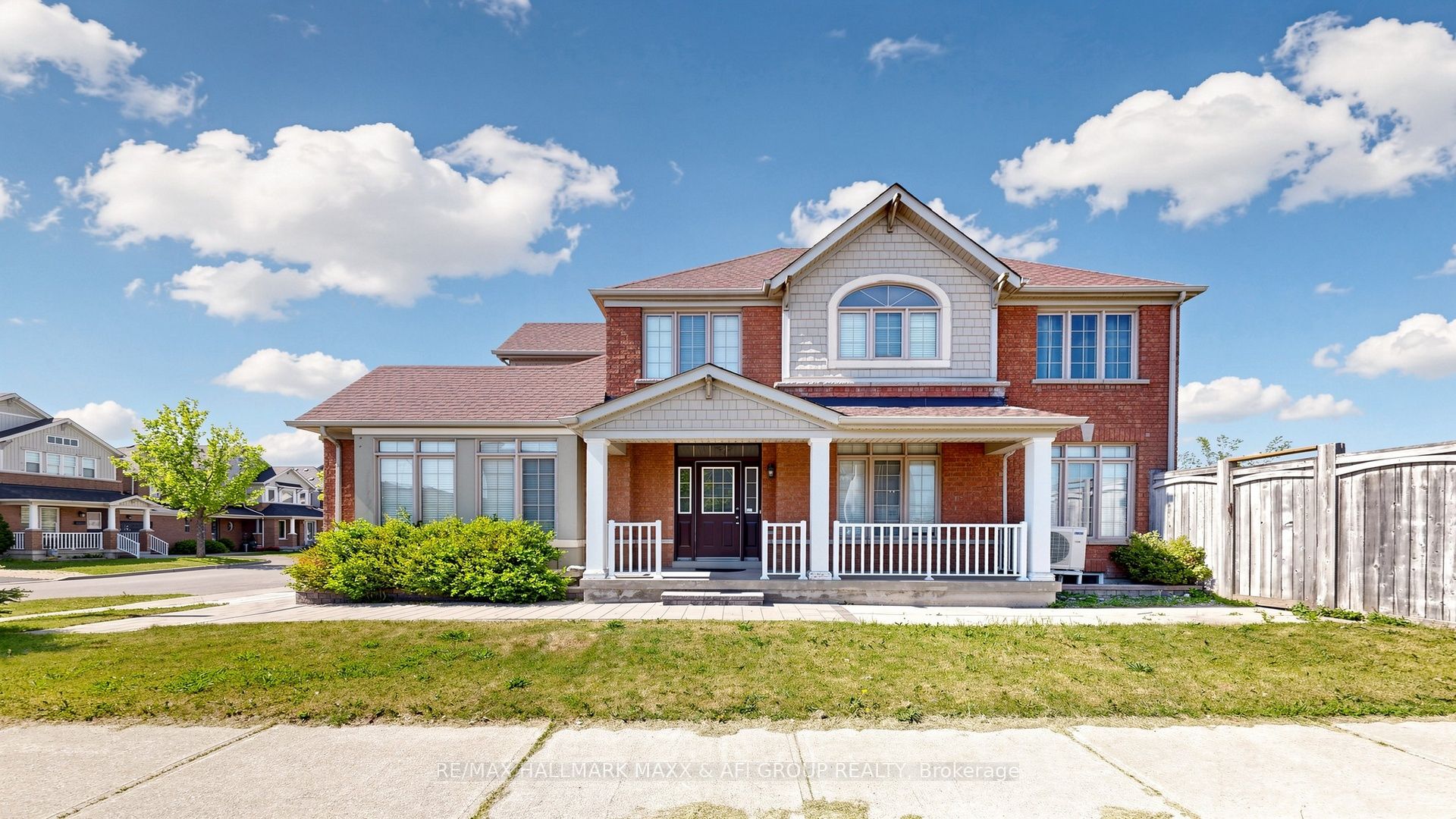 1 Vandervoort Drive, Richmond Hill, ON L4E 0C6 photo 2