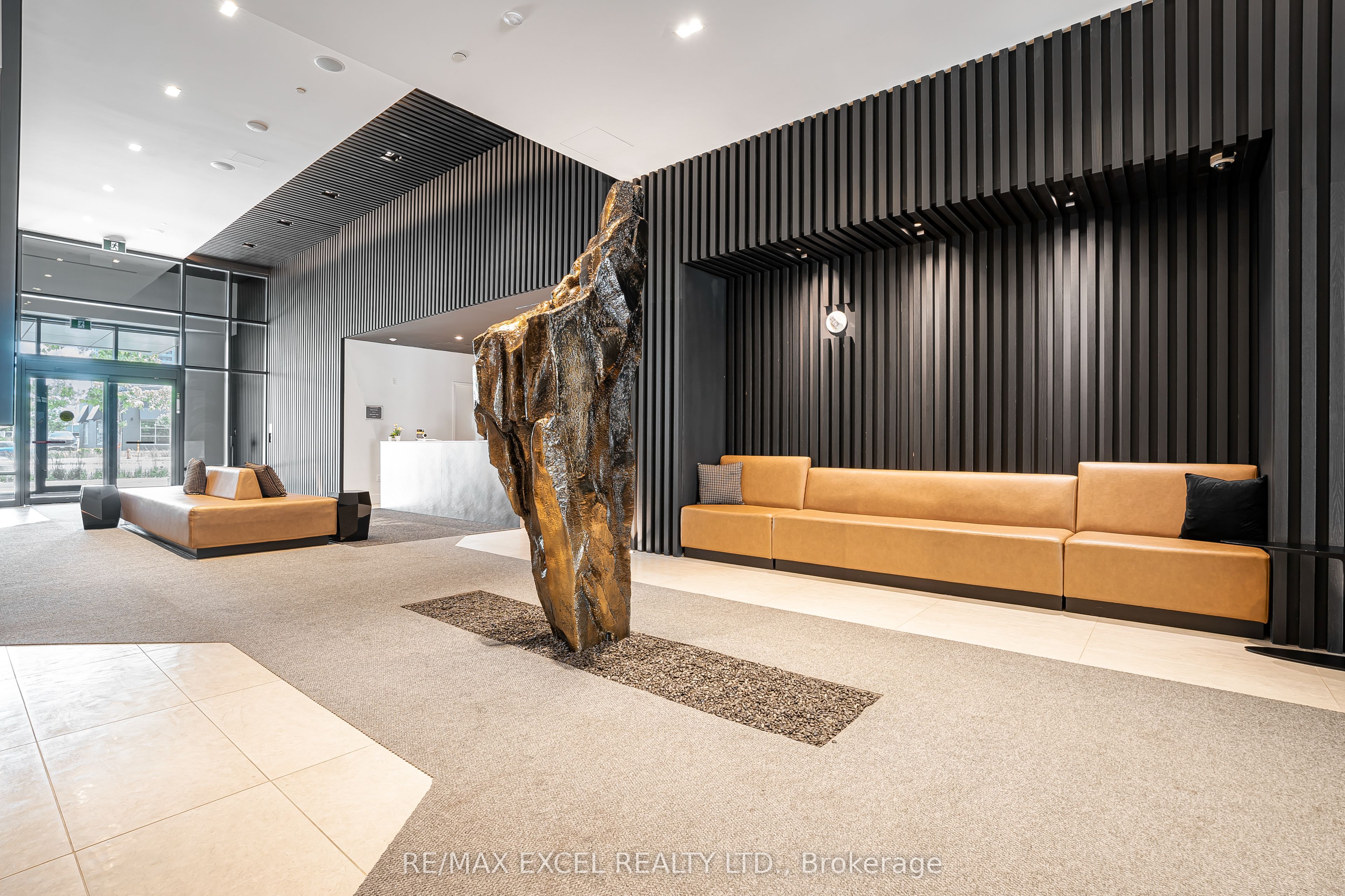 8868 Yonge Street 1801, Richmond Hill, ON L4C 1Z8 photo 3