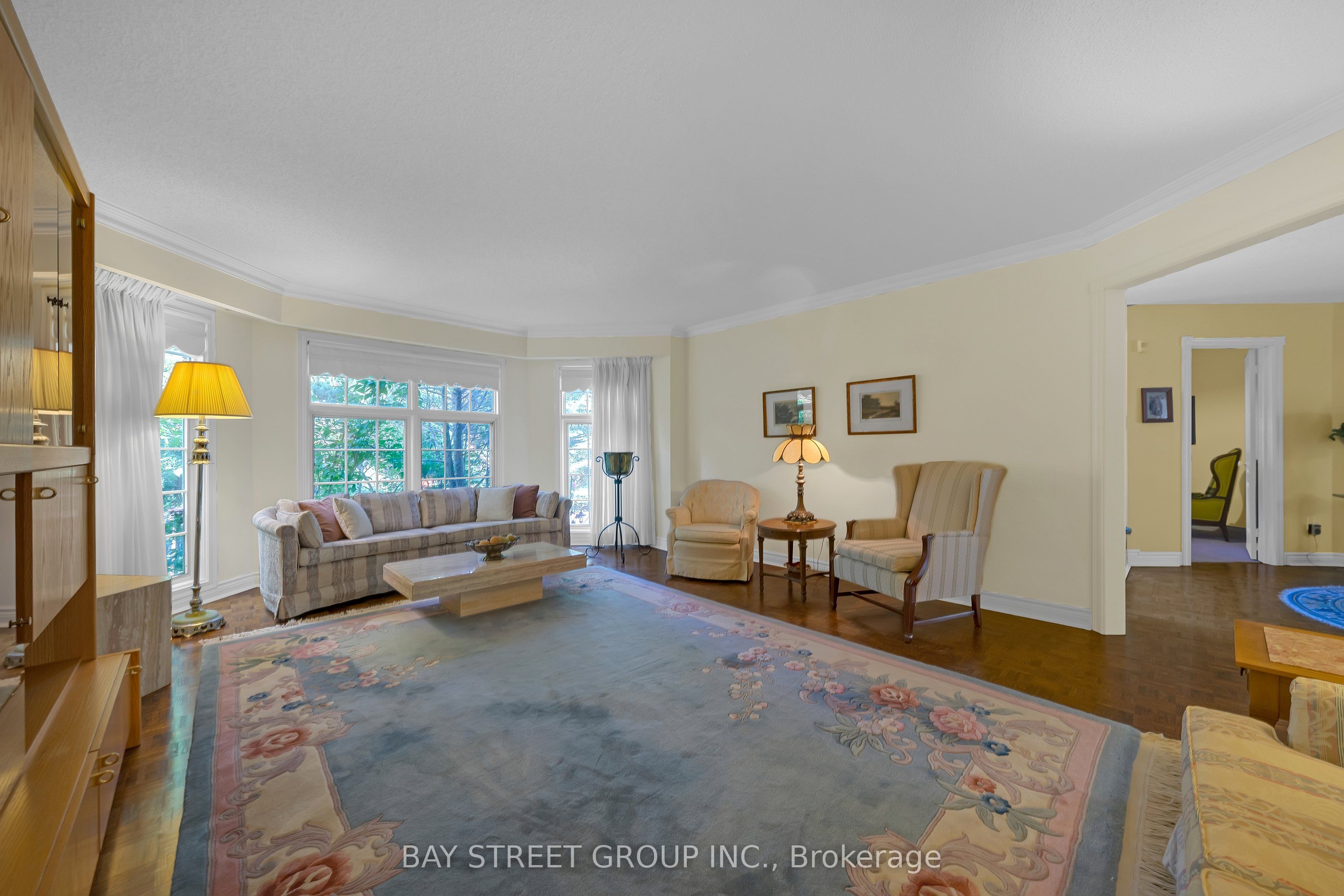53 Strathearn Avenue, Richmond Hill, ON L4B 2Y9 photo 3