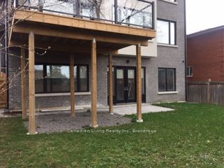 15 Lund Street, Richmond Hill, ON L4C 8S8 photo 2