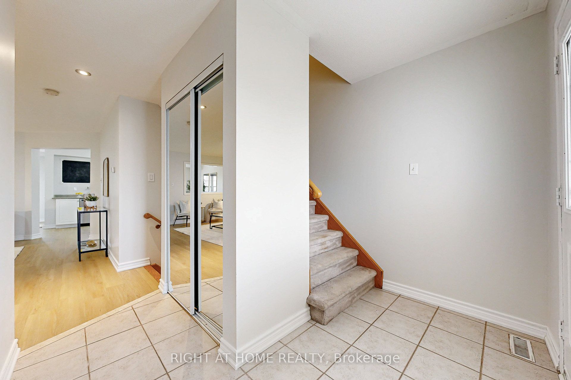 10 Pascoe Drive, Markham, ON L6B 1C4 photo 4