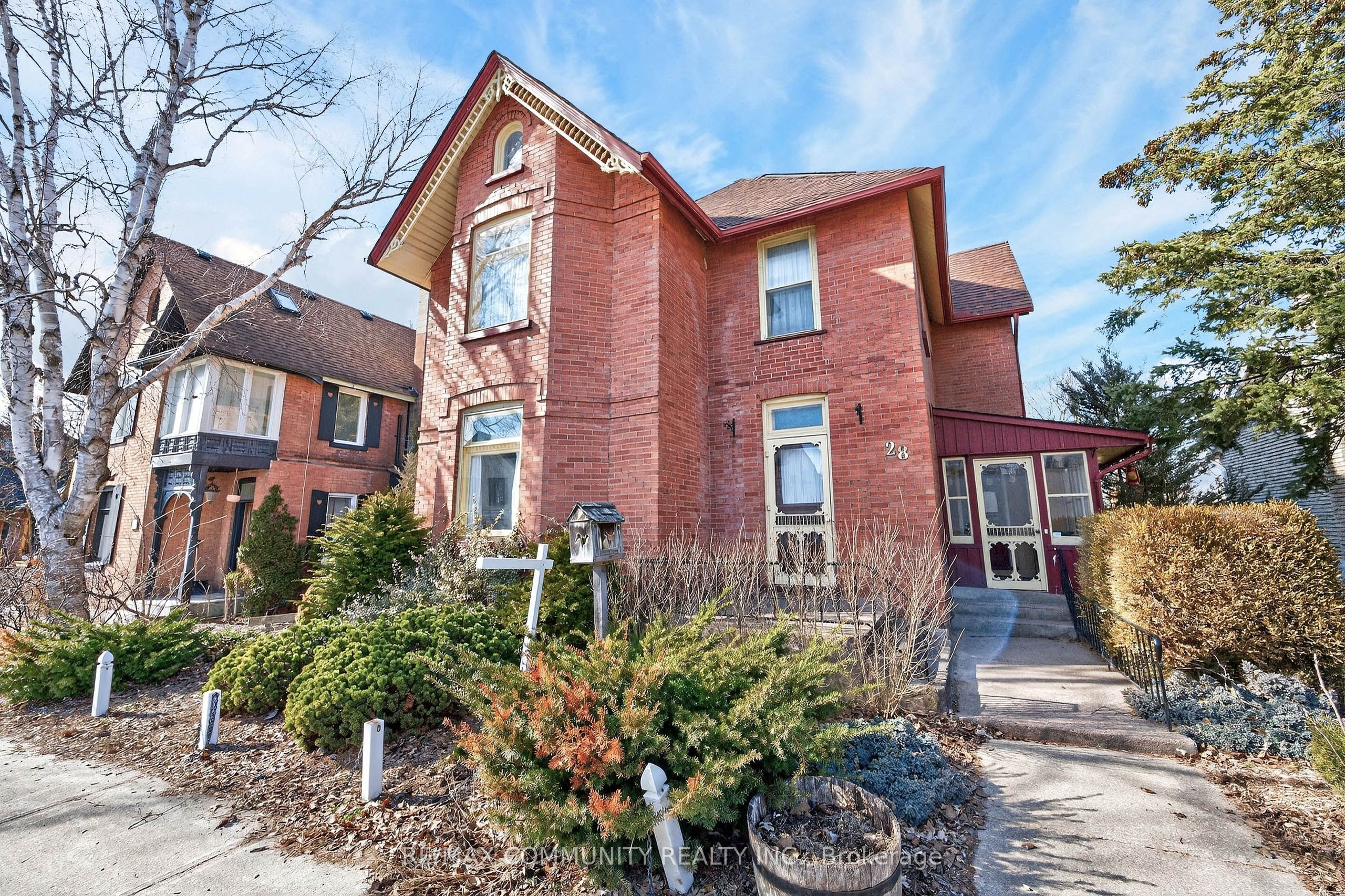 28 Queen Street, Innisfil, ON L0L 1L0