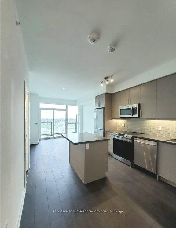 75 Oneida Crescent 908, Richmond Hill, ON L4B 0A6 photo 3