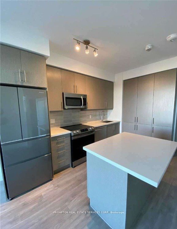 75 Oneida Crescent 908, Richmond Hill, ON L4B 0A6 photo 5