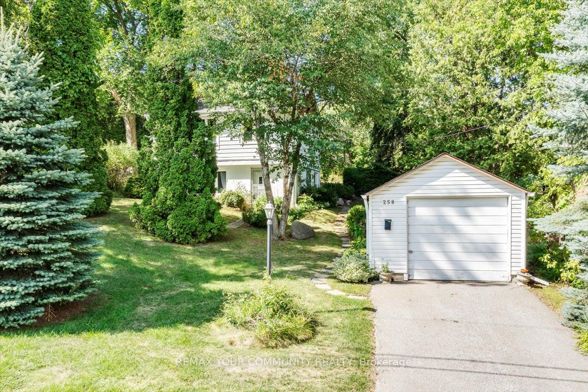 258 Lakeview Boulevard, Georgina, ON L4P 2Y3 photo 3