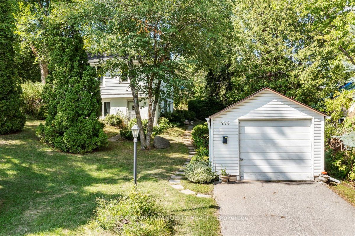 258 Lakeview Boulevard, Georgina, ON L4P 2Y3 photo 4