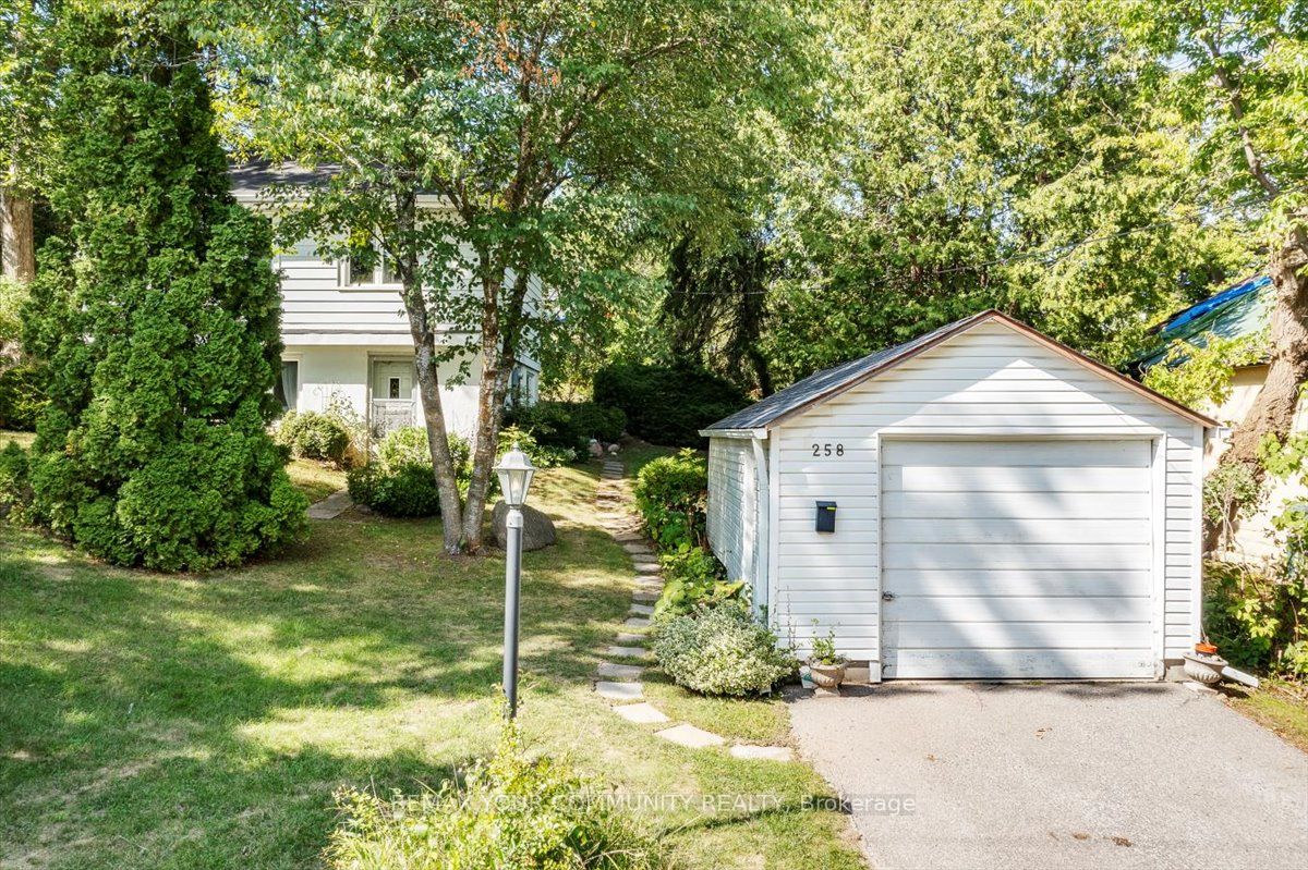 258 Lakeview Boulevard, Georgina, ON L4P 2Y3 photo 5