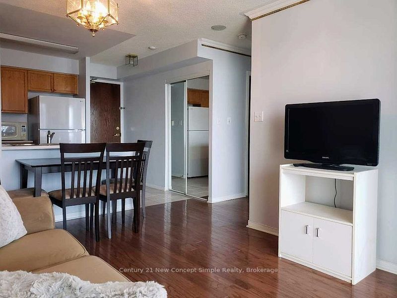 51 Baffin Court 716, Richmond Hill, ON L4B 4P6 photo 4