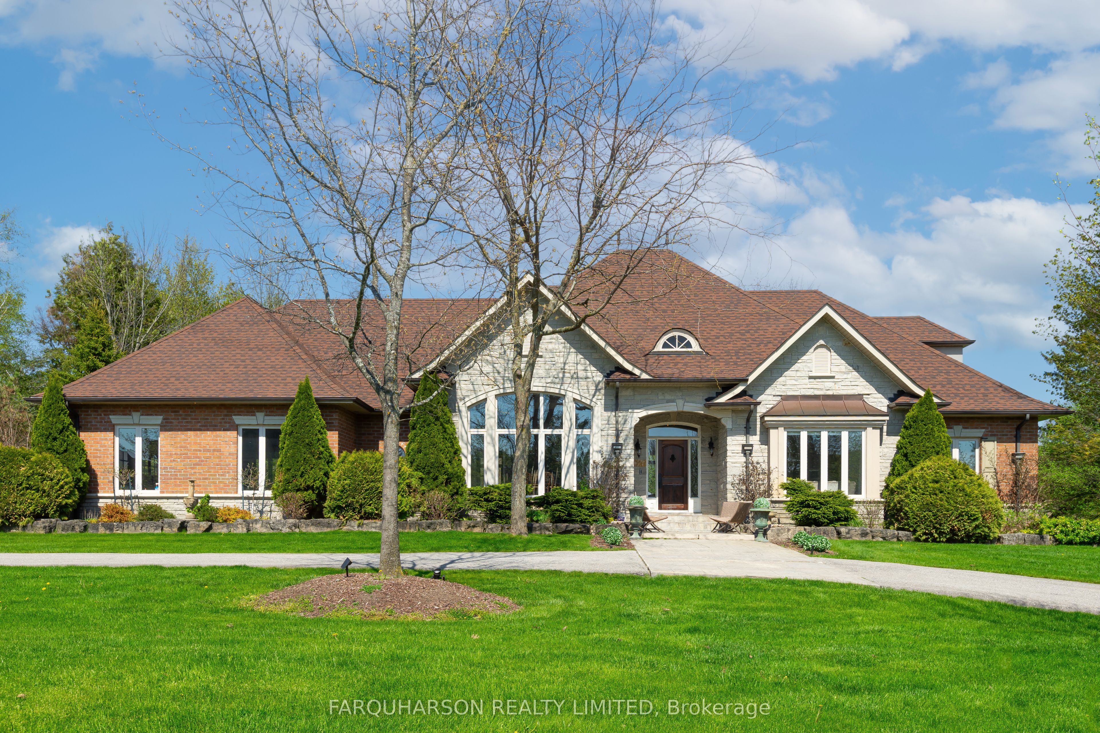 10 Earl Cook Drive, Whitchurch-Stouffville, ON L4A 1L5 photo 2