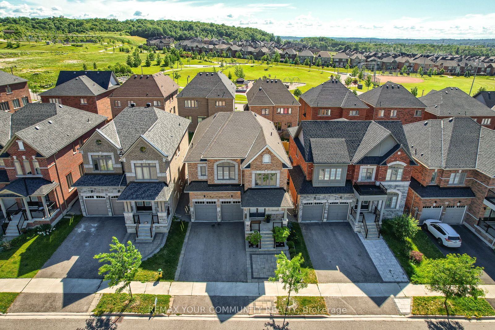 8 Snap Dragon Trail, East Gwillimbury, ON L9N 0S9 photo 4