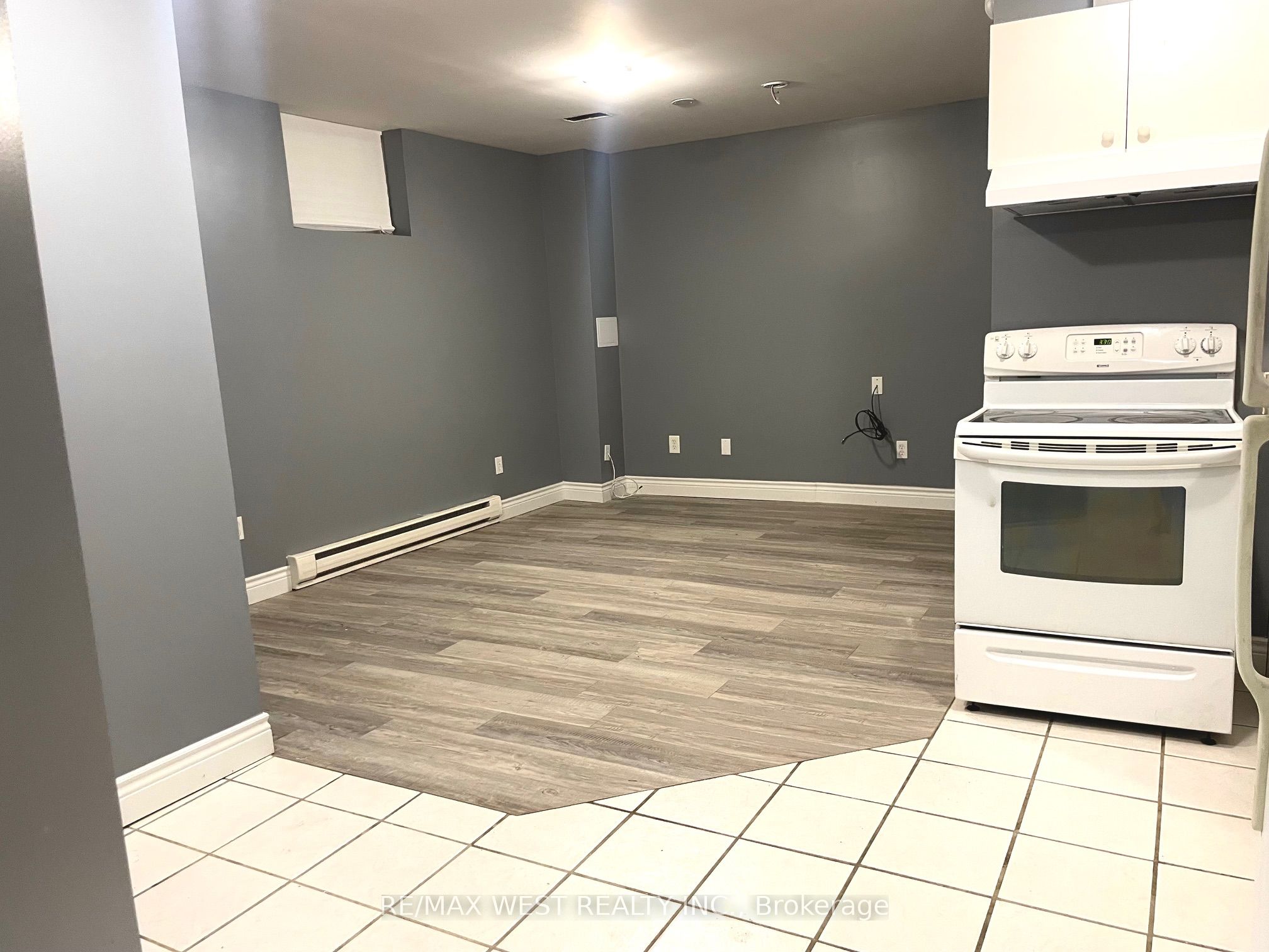 306 Metro Road N Basement, Georgina, ON L4P 3C8 photo 2