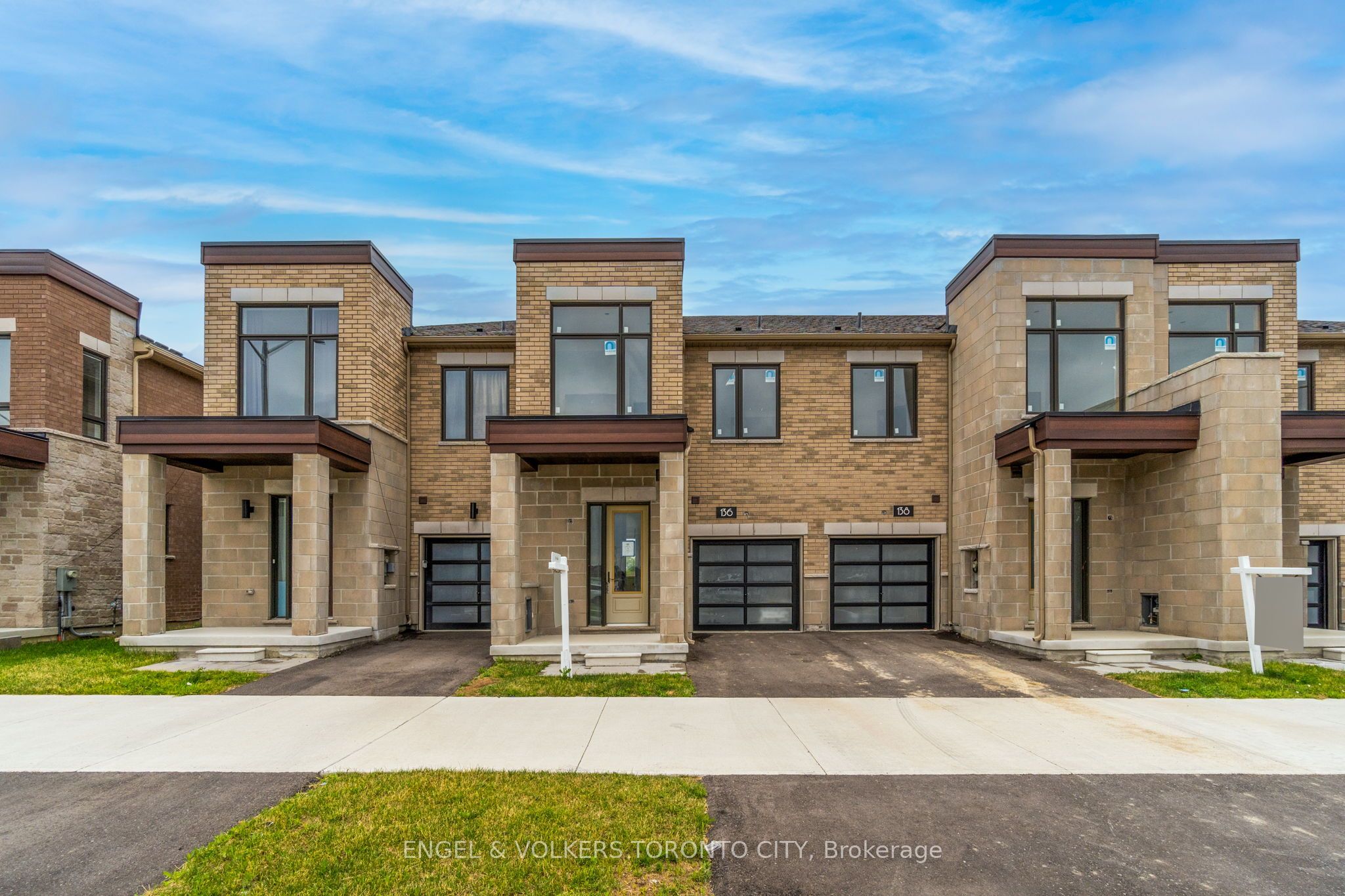 138 Mumbai Drive, Markham, ON L3S 0G5 photo 2