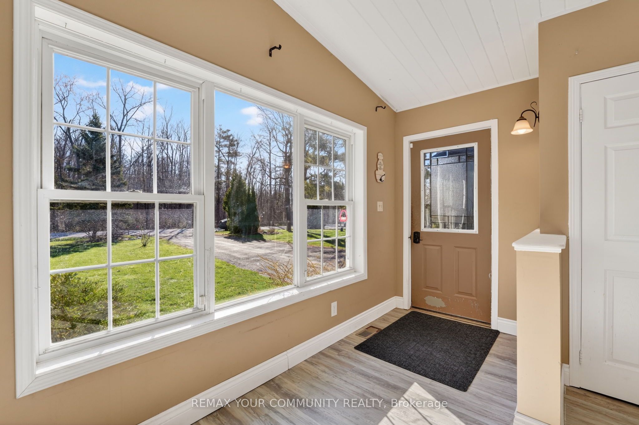 3816 30th Side Road, Innisfil, ON L9S 2Y4 photo 5