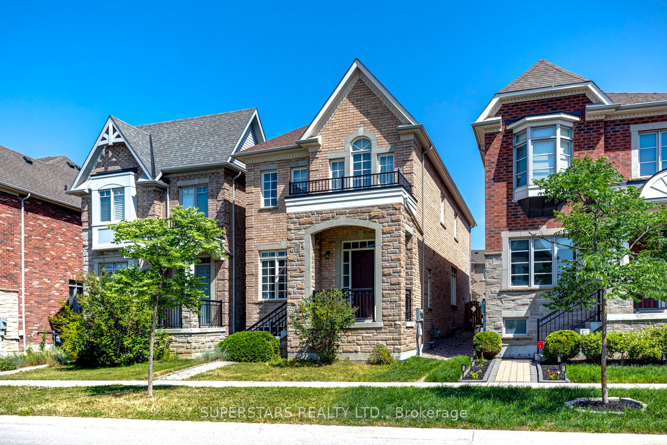 236 Paradelle Drive, Richmond Hill, ON L4E 1E7