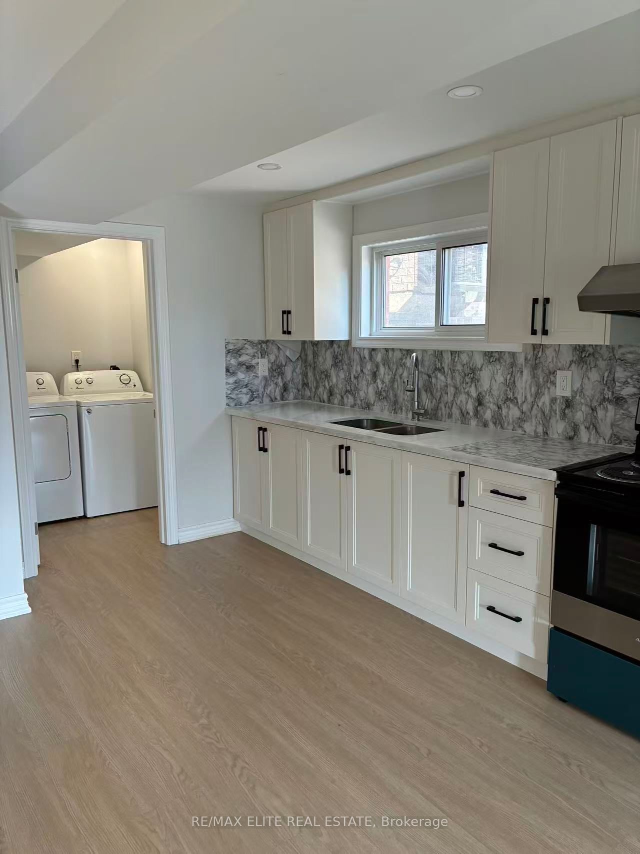 59 Adams Street BSMT, Bradford West Gwillimbury, ON L3Z 3E2 photo 4