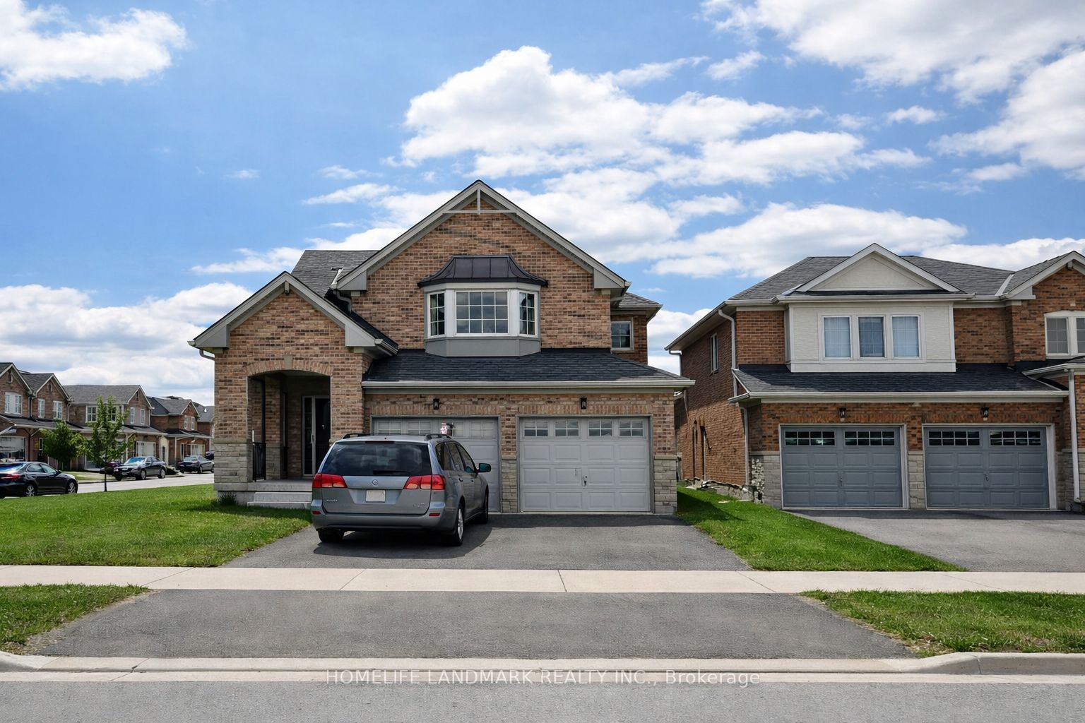 152 Mavrinac Boulevard, Aurora, ON L4G 0G6
