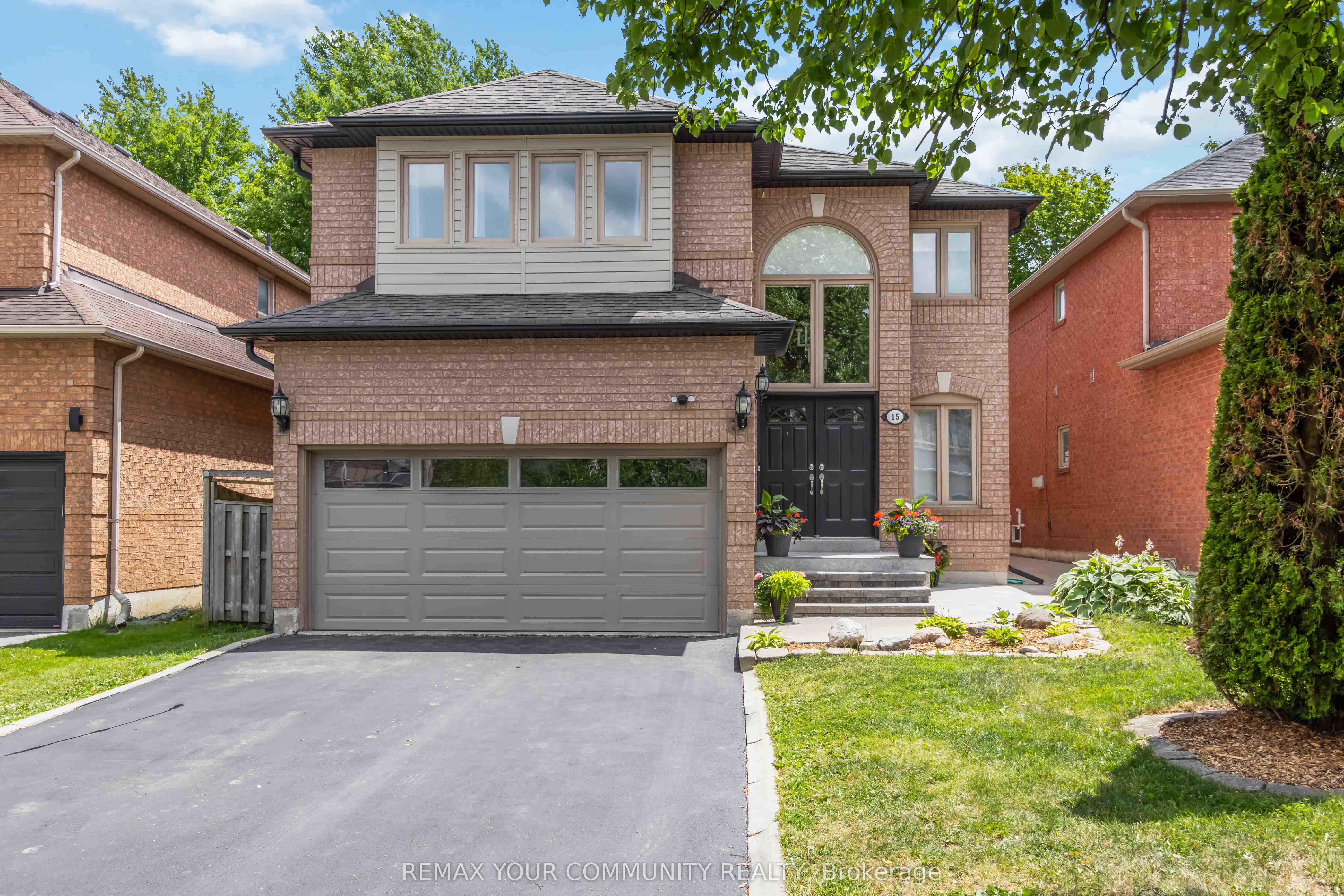 15 Klamath Court, Vaughan, ON L6A 2L7