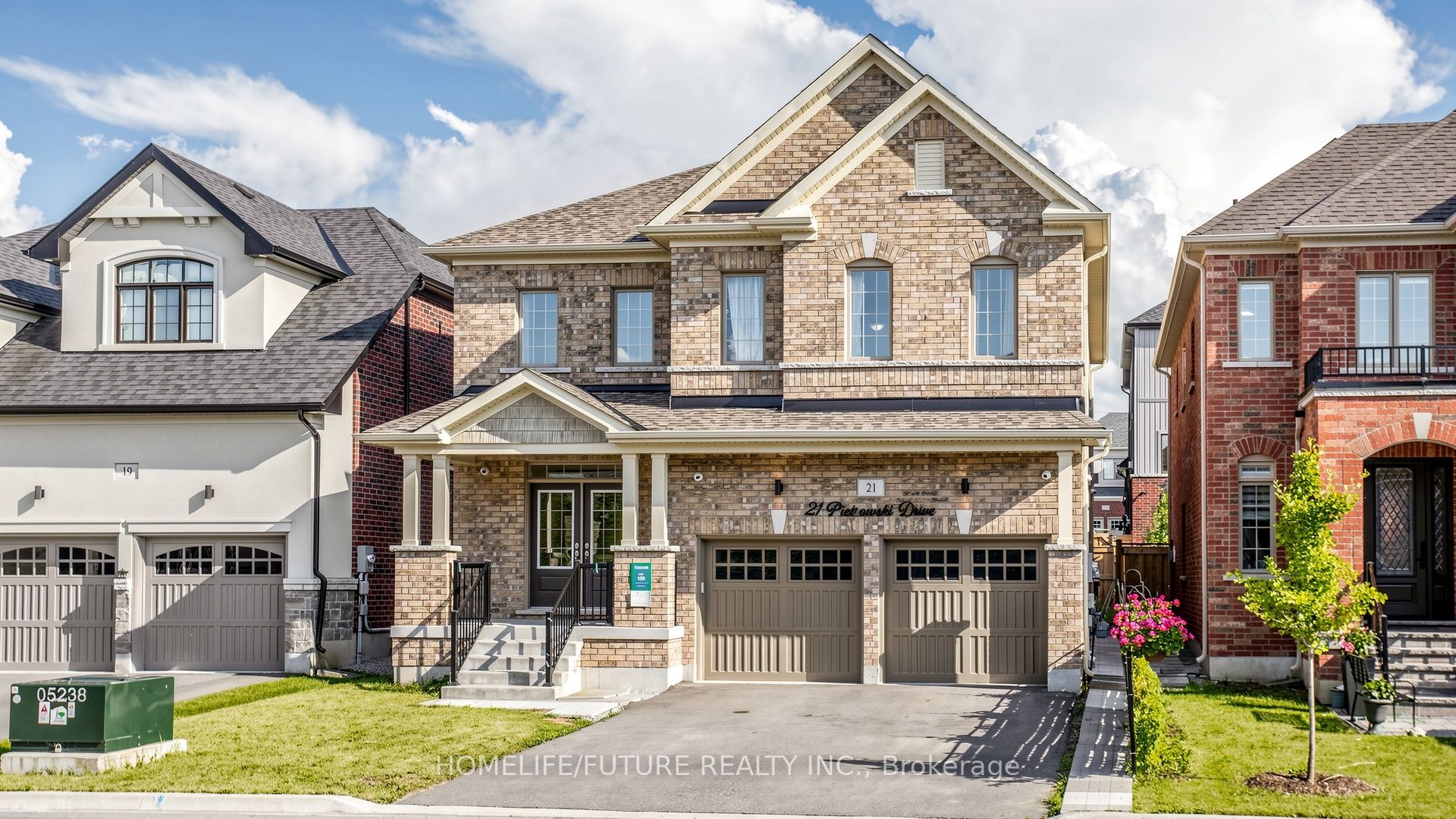 21 Pietrowski Drive, Georgina, ON L4P 0J7 photo 2