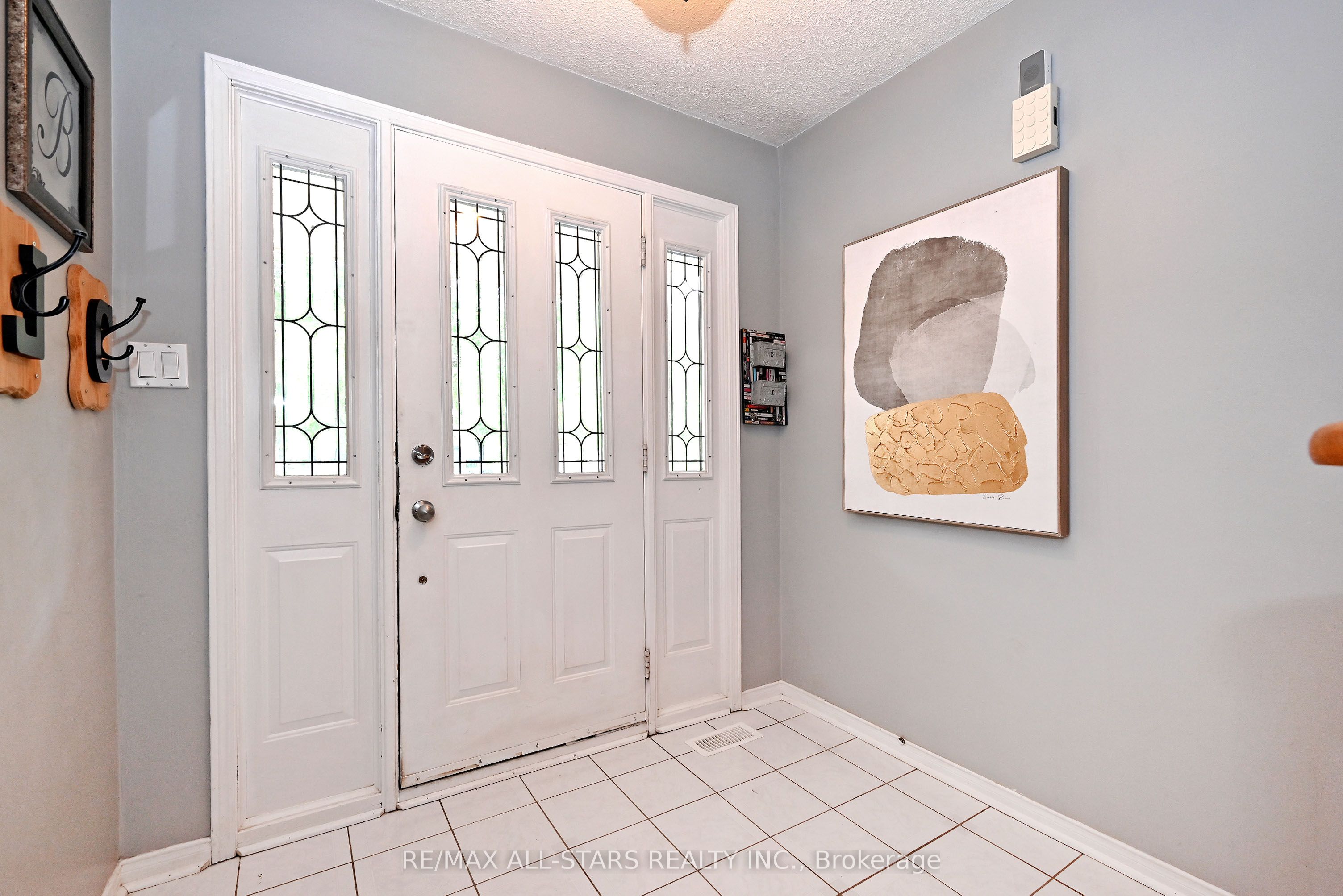 9 Opal Court, Whitchurch-Stouffville, ON L4A 8C2 photo 4