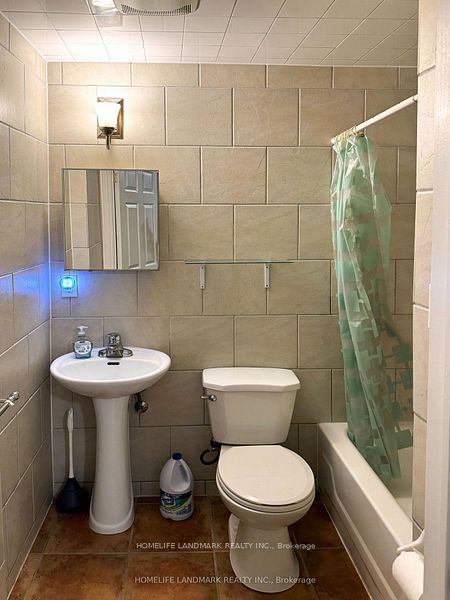 21 Tenbury Drive A, Markham, ON L3R 9P9 photo 4