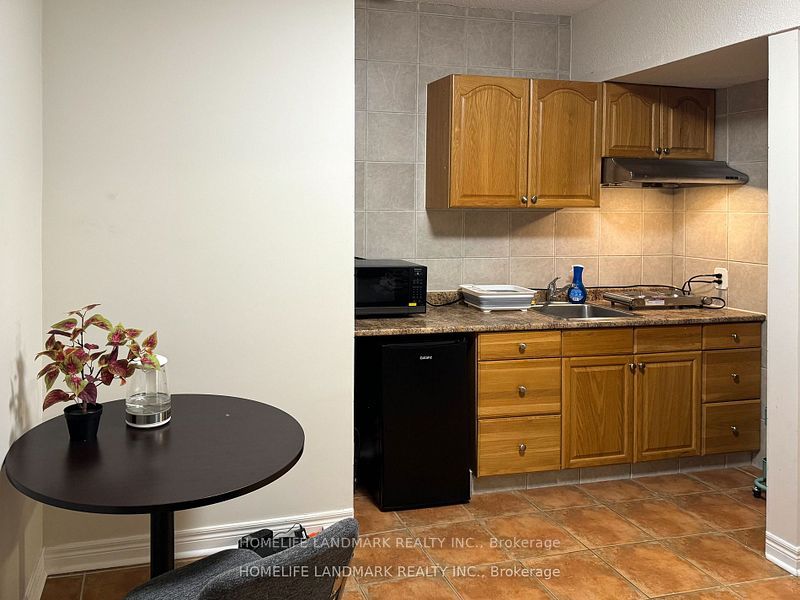 21 Tenbury Drive A, Markham, ON L3R 9P9 photo 5