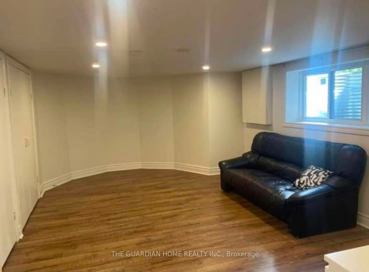 37 Murdock Avenue Bsmt, Aurora, ON L4G 5E7 photo 3
