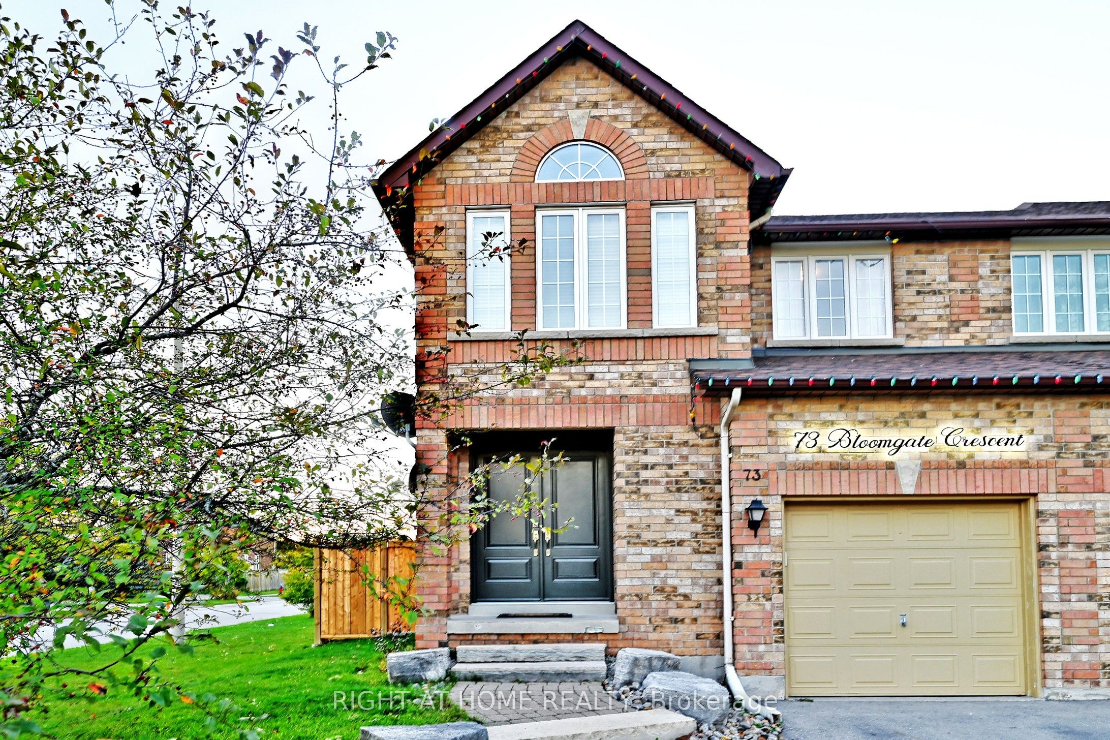73 Bloomgate Crescent, Richmond Hill, ON L4E 3Z1 photo 3