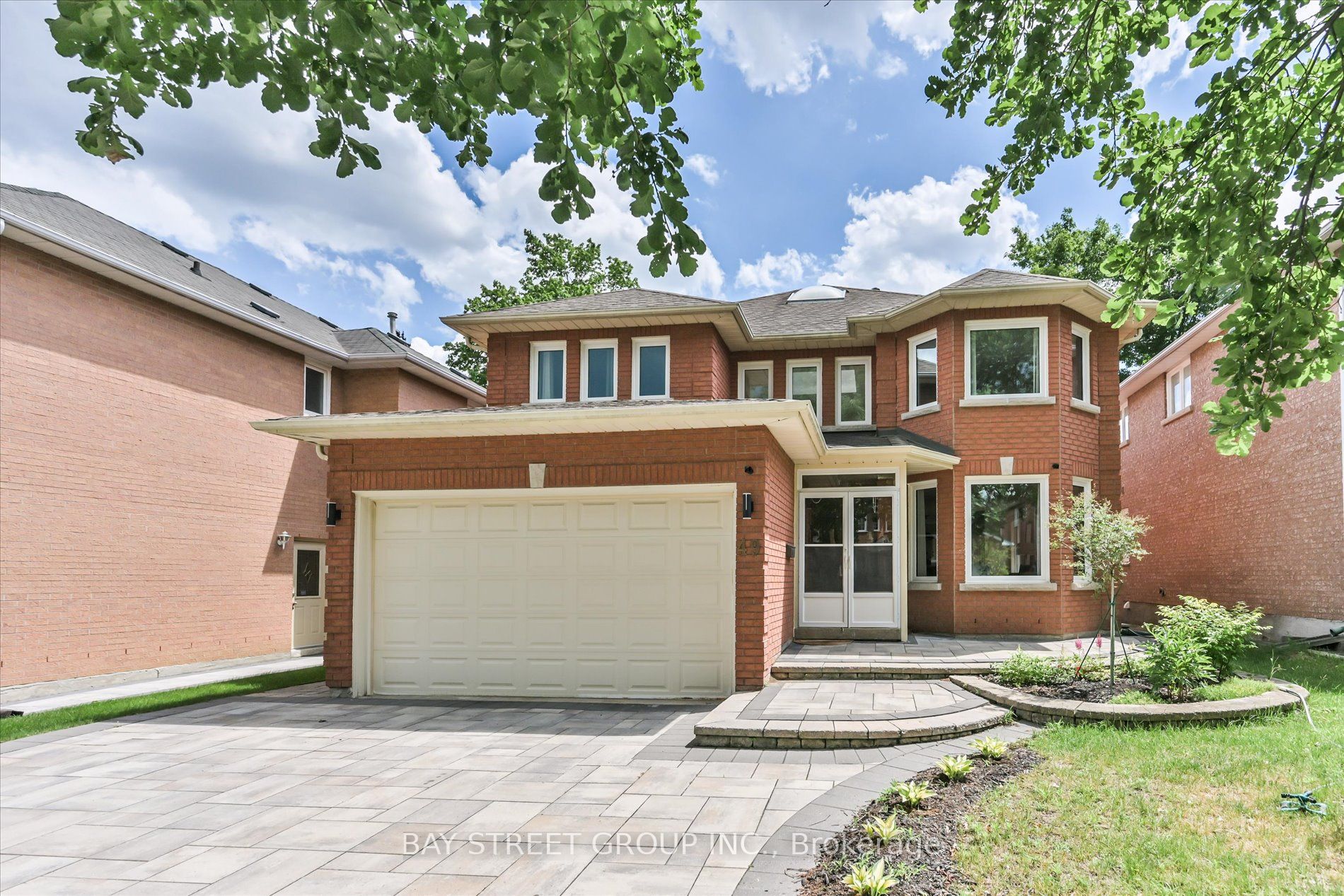 49 Cygnus Drive, Richmond Hill, ON L4C 8P1 photo 2