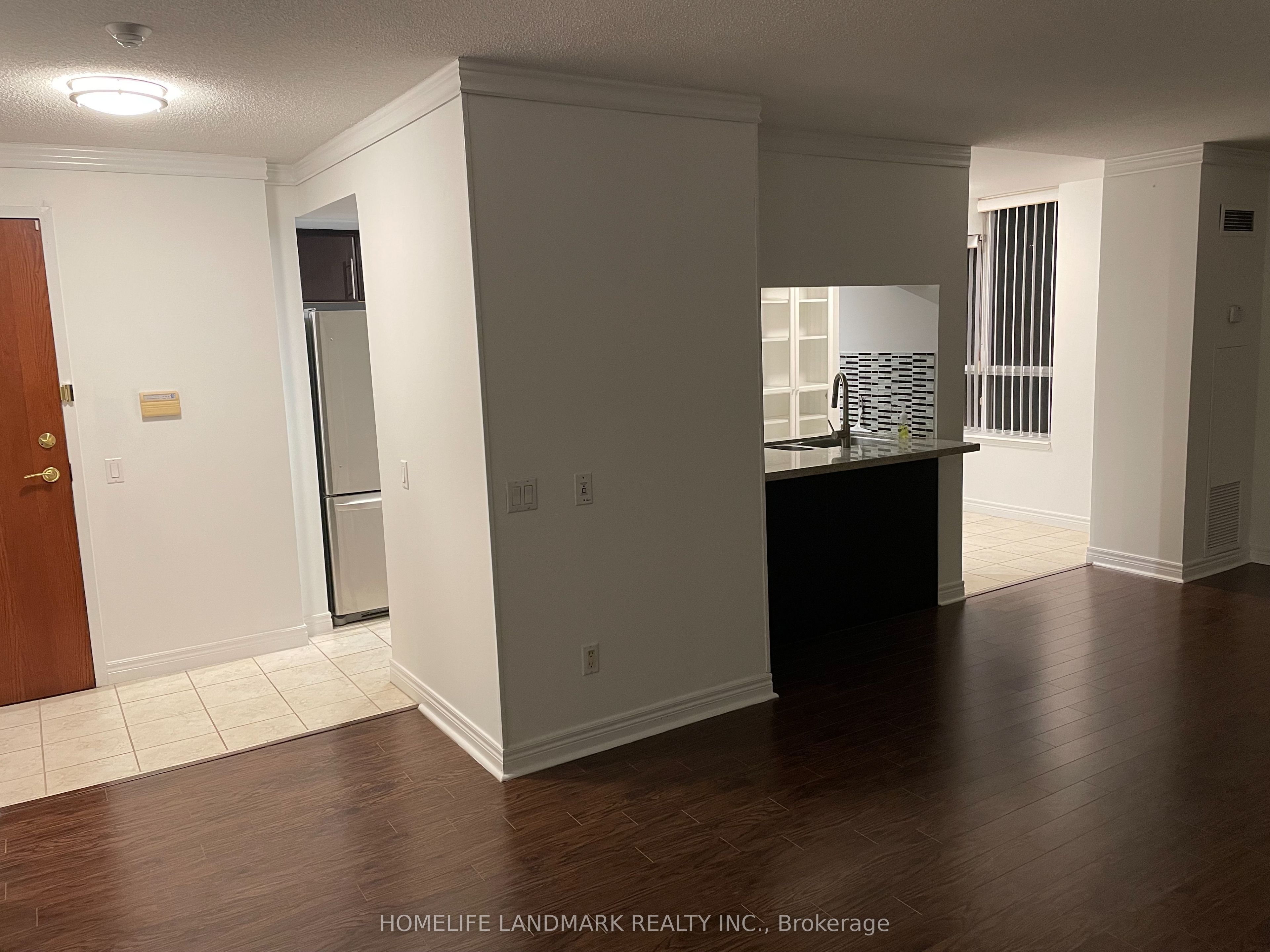 25 Times Avenue 203, Markham, ON L3T 7X5 photo 4