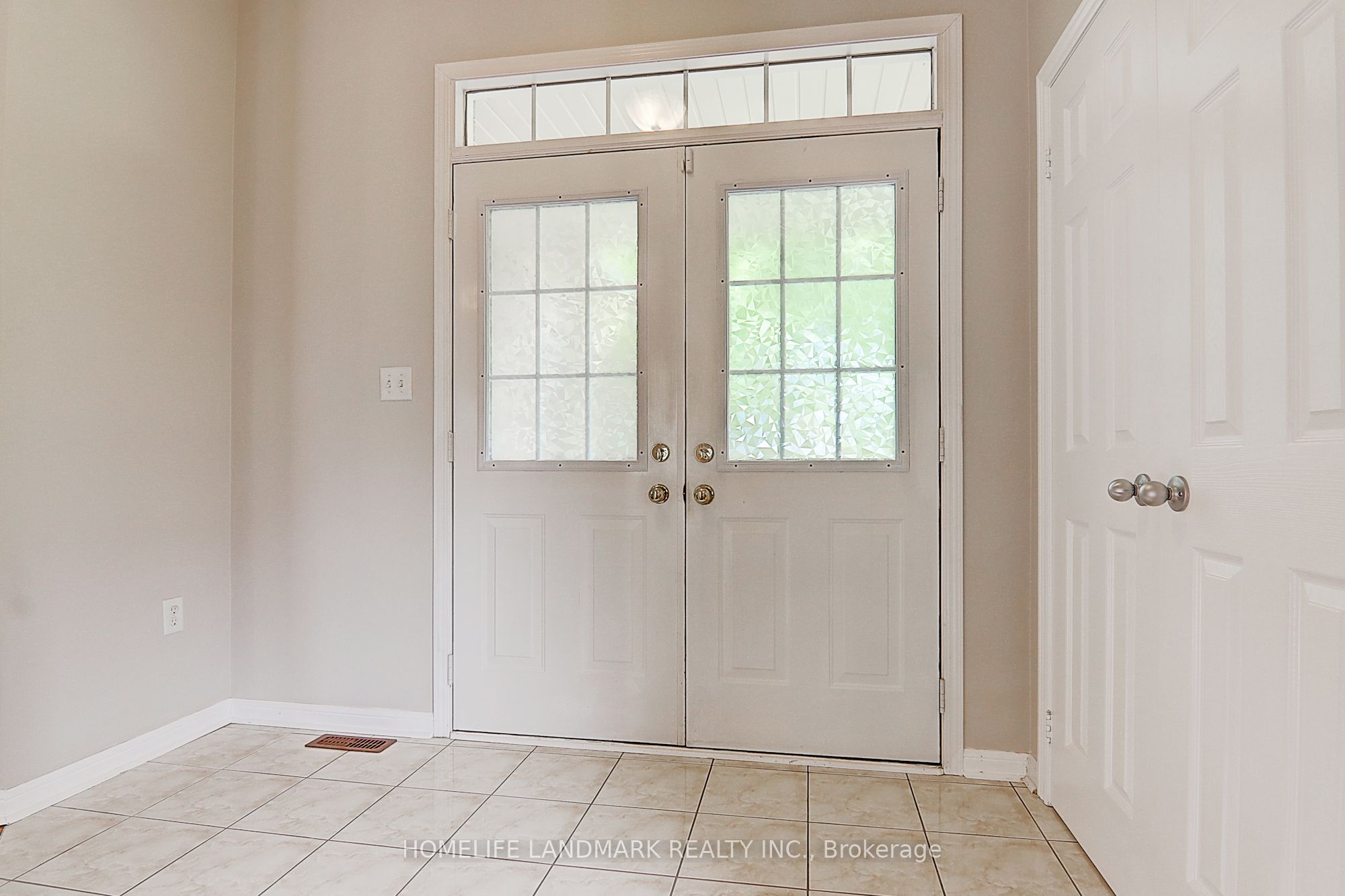 51 Raffia Avenue, Richmond Hill, ON L4E 4N1 photo 3