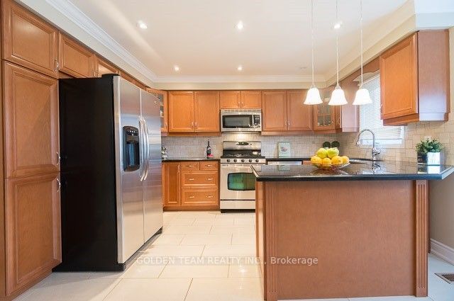 195 Waterside Crescent, Vaughan, ON L6A 1V3 photo 4
