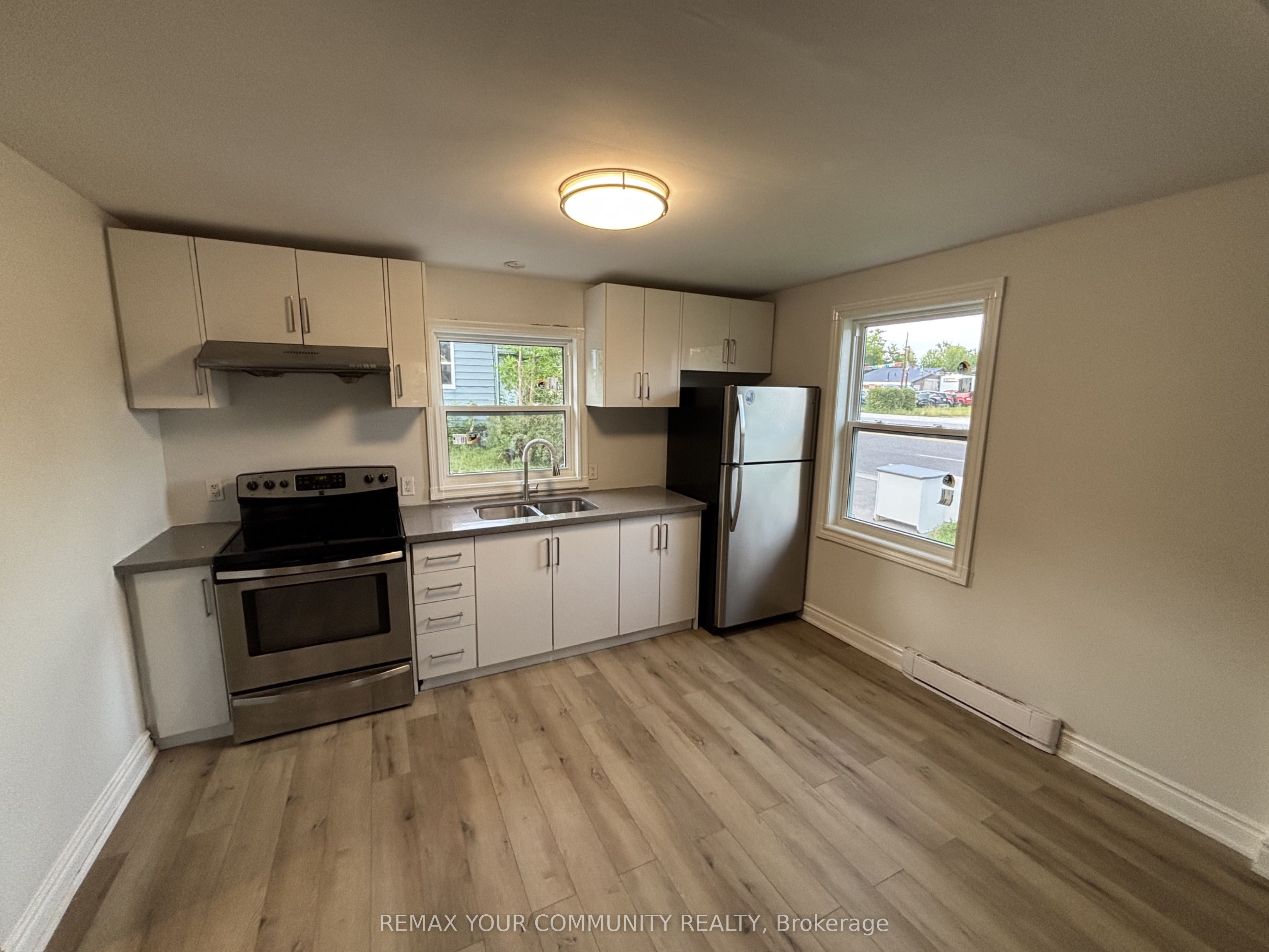 262 The Queensway Road S, Georgina, ON L4P 2B1 photo 5
