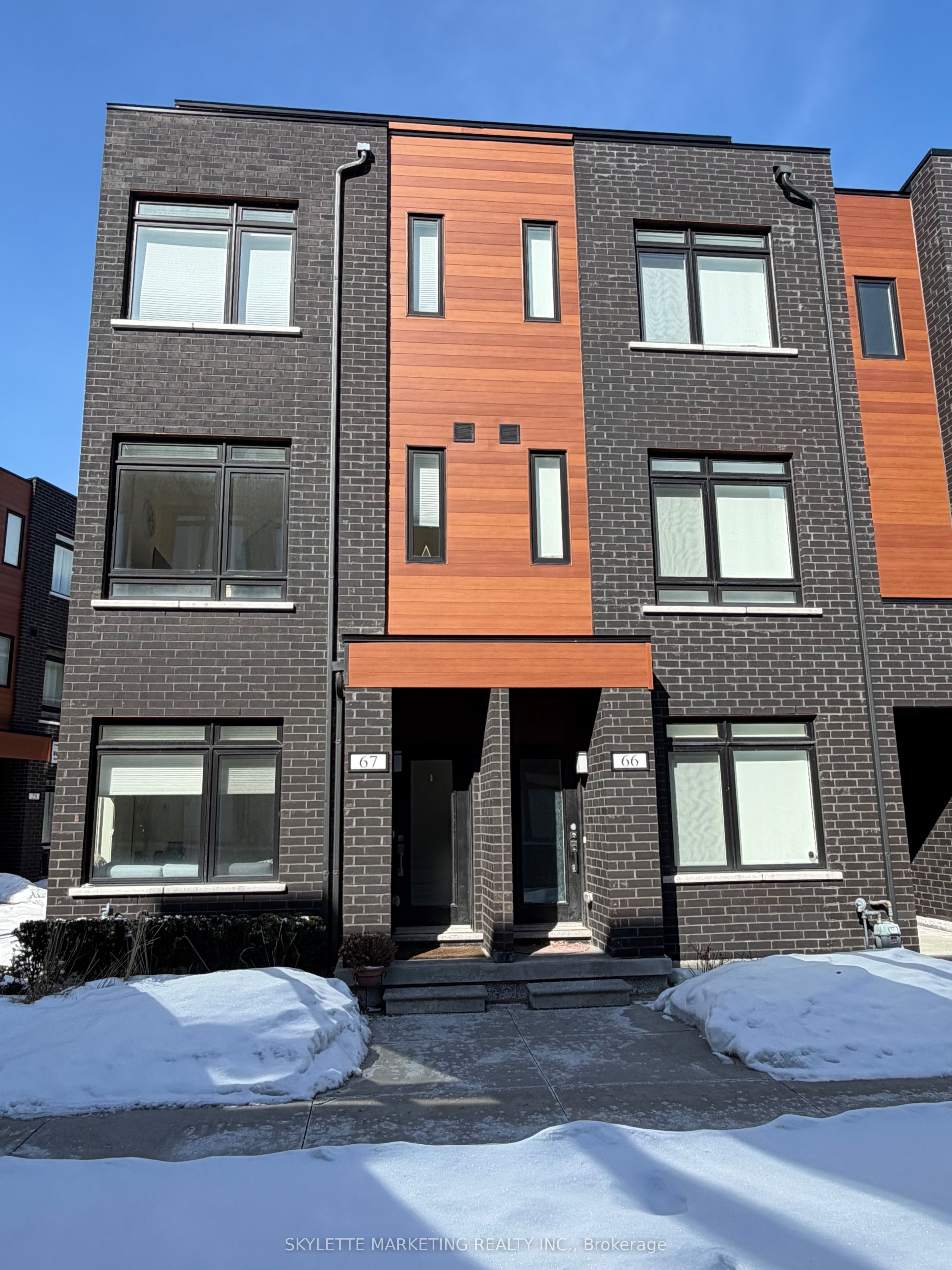 370B Red Maple Road 67, Richmond Hill, ON L4C 6P5