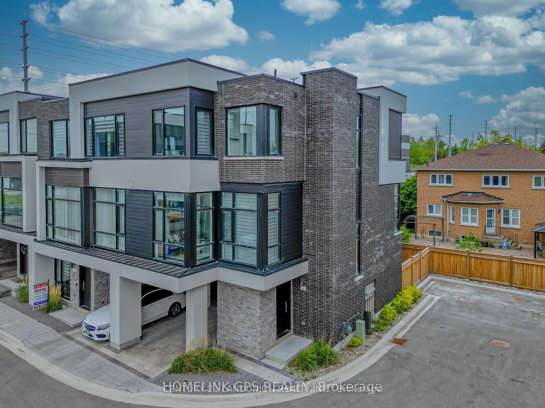 12 Hostel Lane, Richmond Hill, ON L4C 5S9