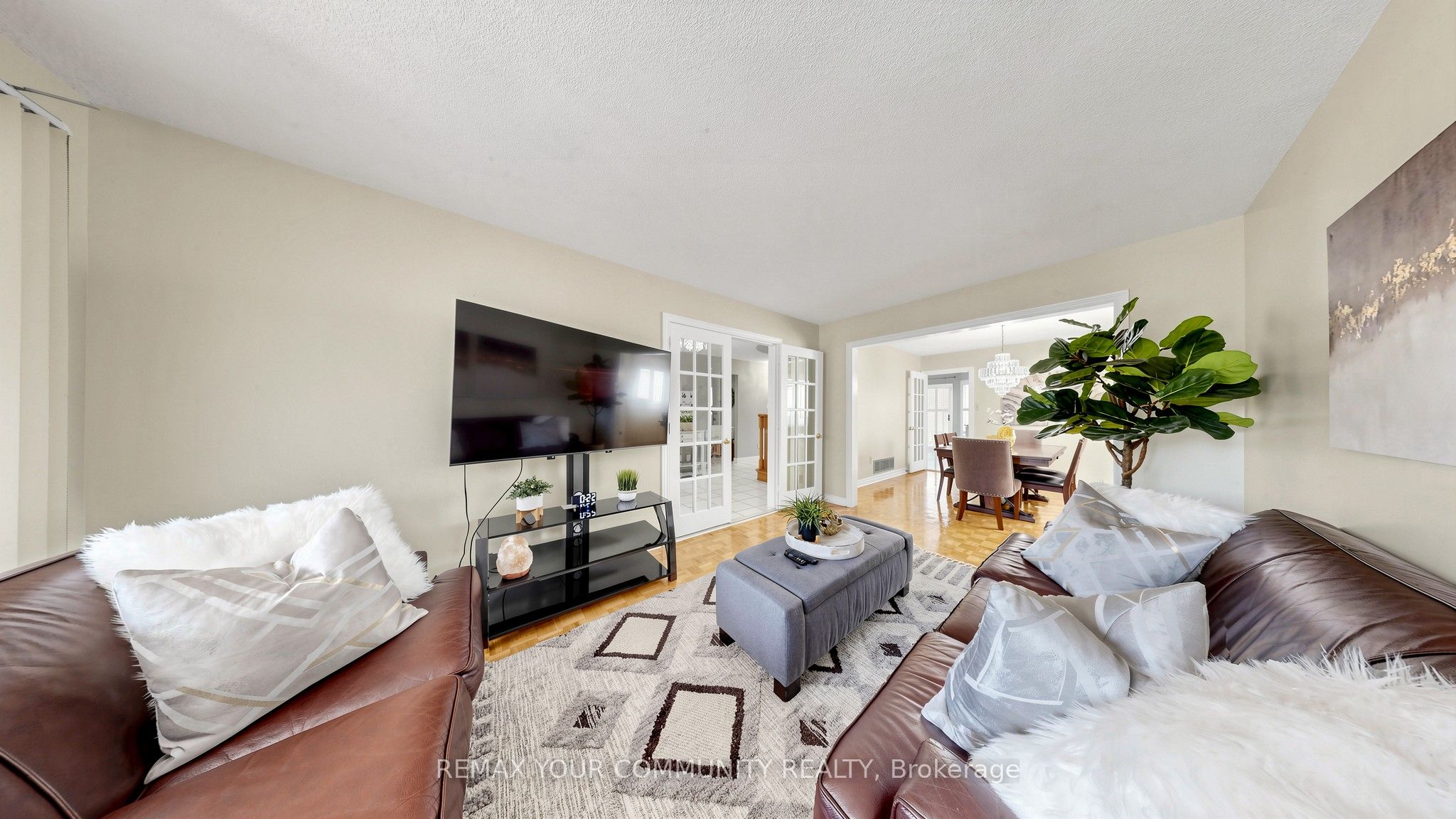 19 Ivano Mews, Vaughan, ON L4L 7T7 photo 5