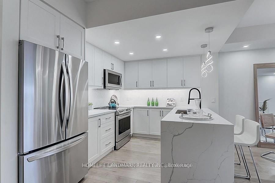 8110 Birchmount Road 912, Markham, ON L6G 0E3 photo 2