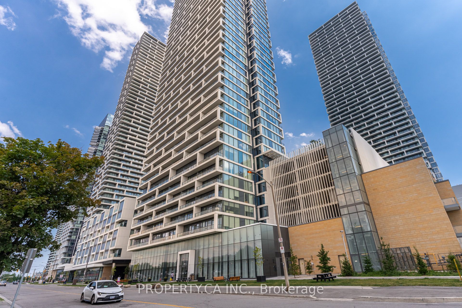 898 Portage Parkway 1602, Vaughan, ON L4K 2M7