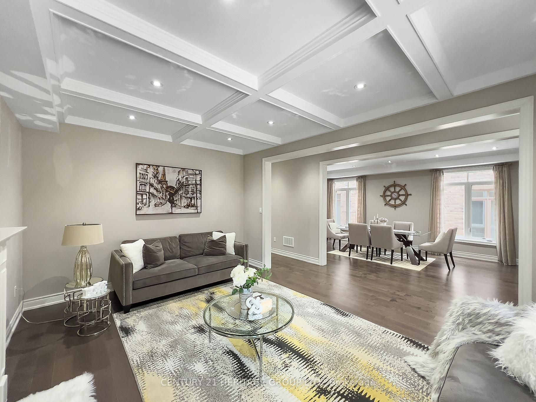 20 Barrow Avenue, Bradford West Gwillimbury, ON L3Z 0W1